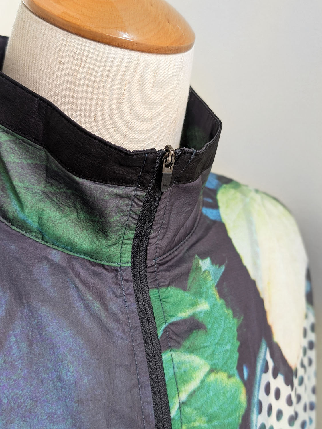 P.A.M URRAS SHELL JACKET