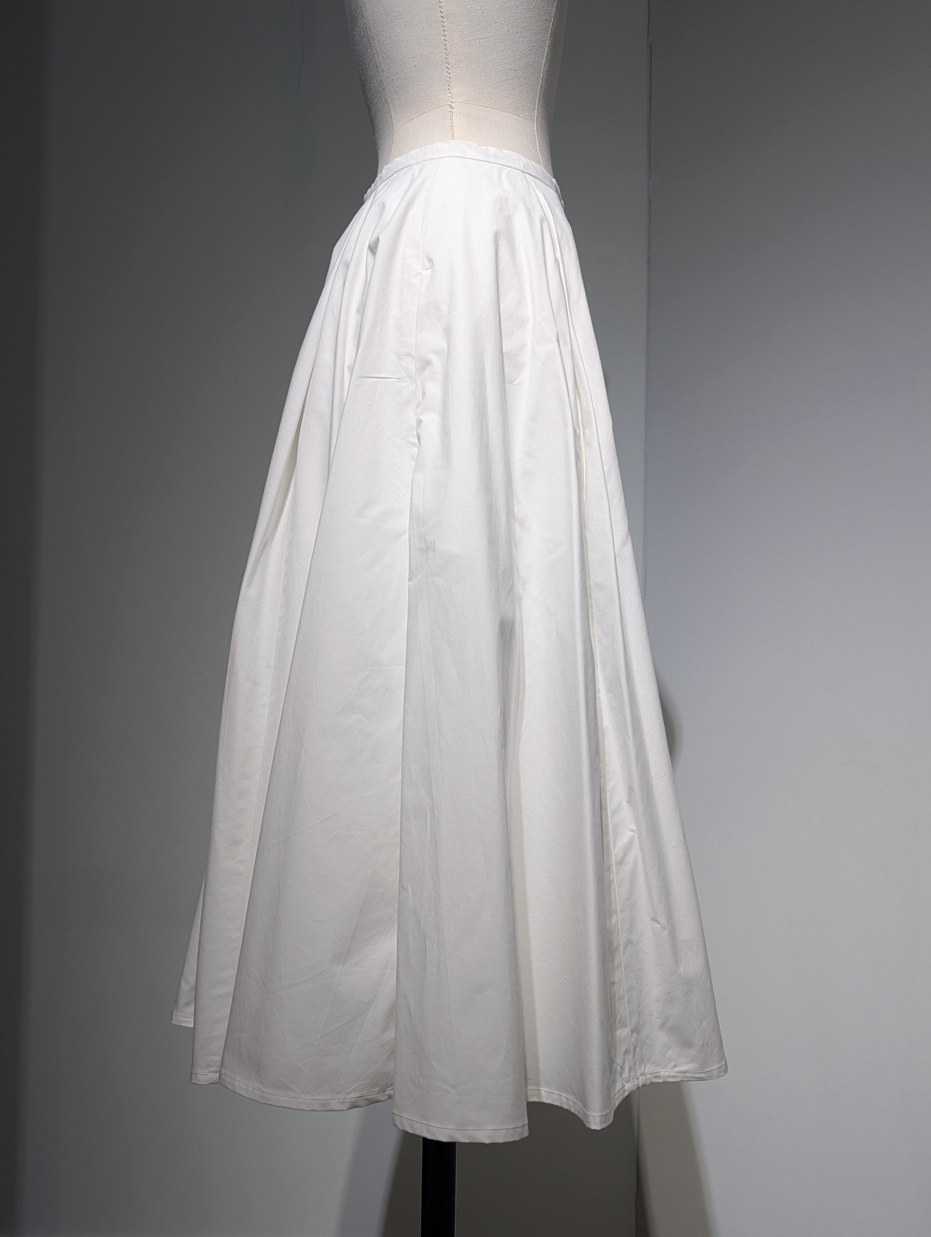 MADISONBLUE   TUCKED MI-MOLLET FLARE SKIRT