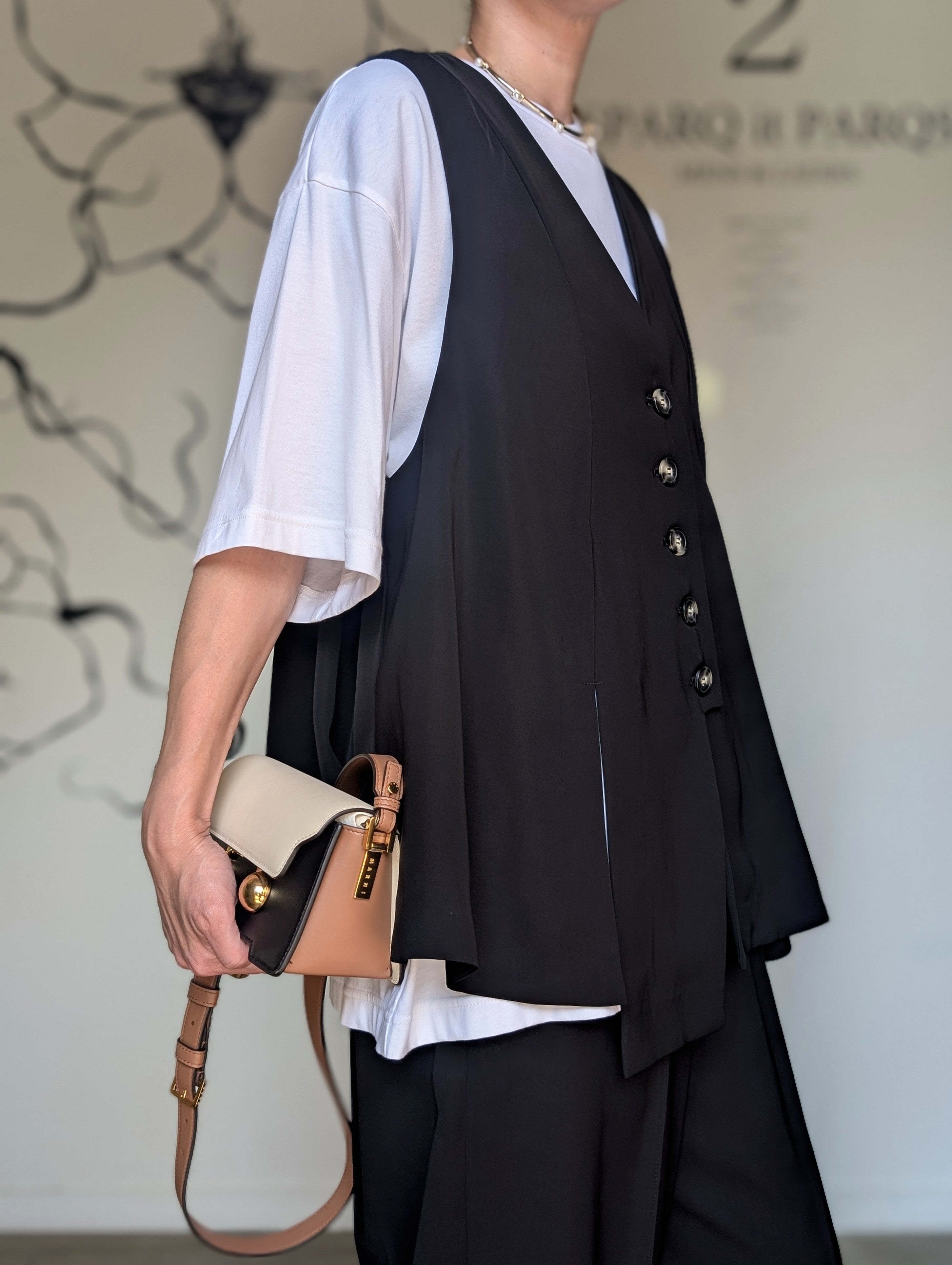 ENFOLD  FLARE VEST