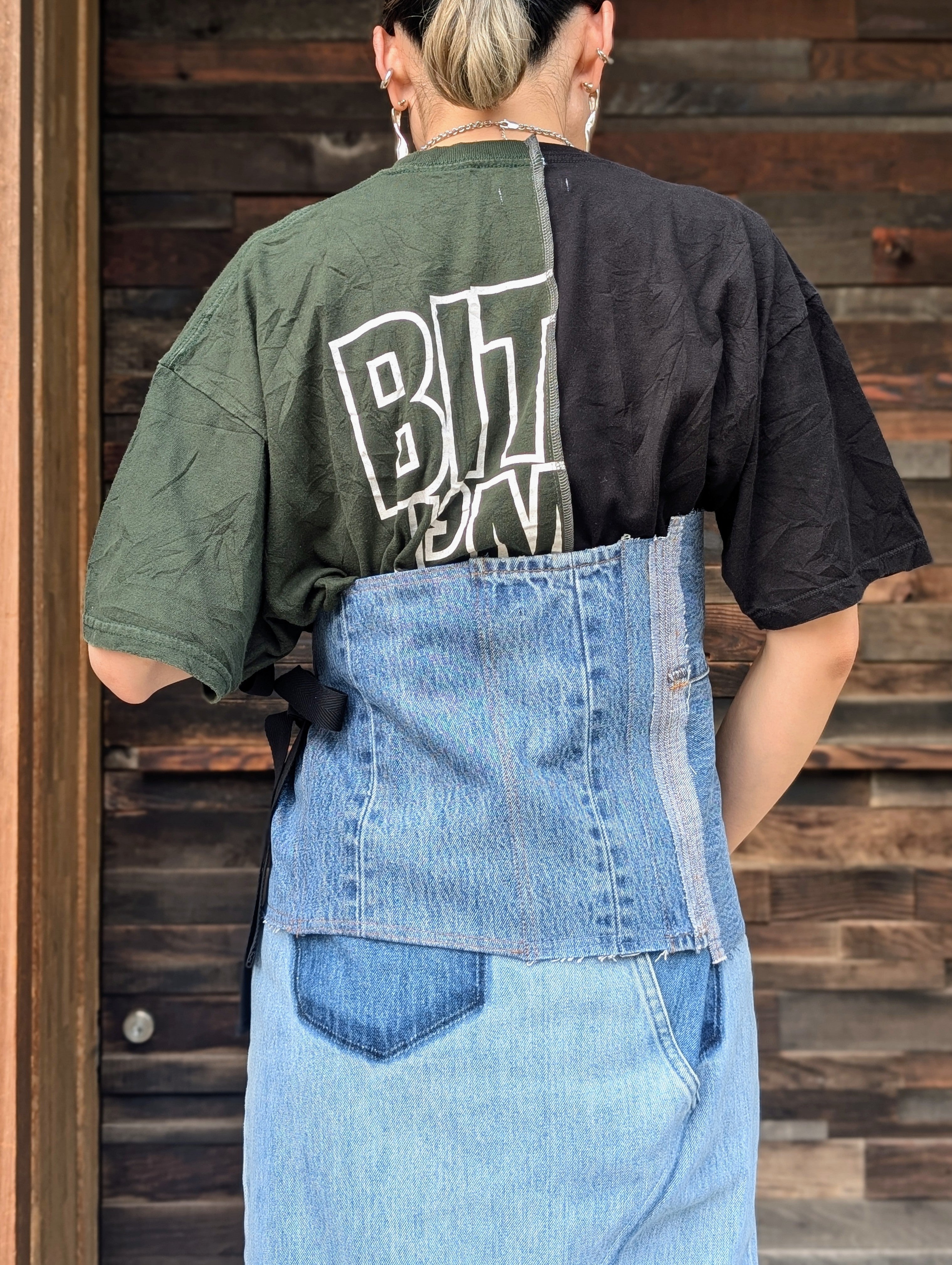 QUIITO HALF LOGO TEE