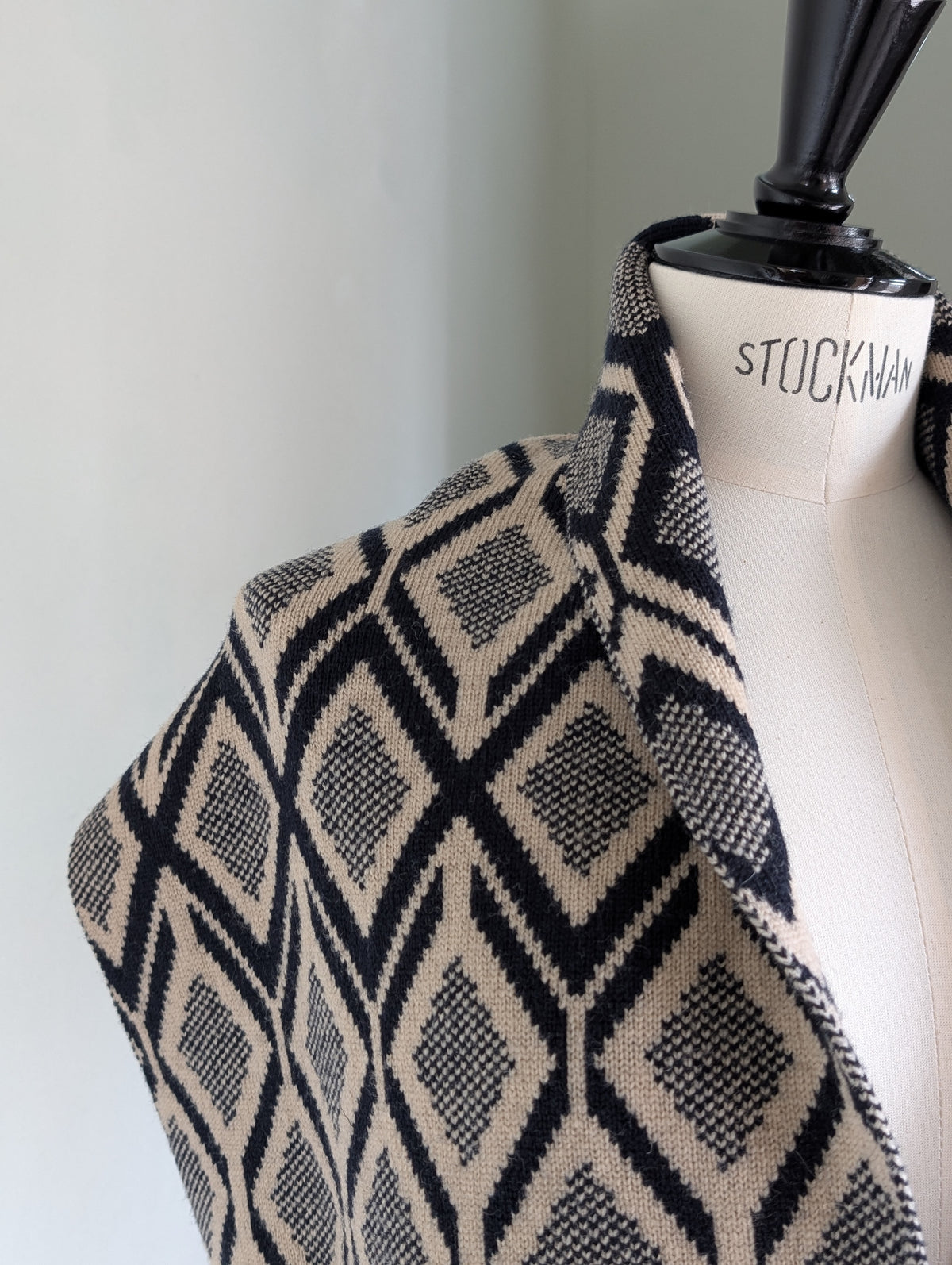 DRIES VAN NOTEN【262-012210】TEOLINE 4707 W.K.SCARF