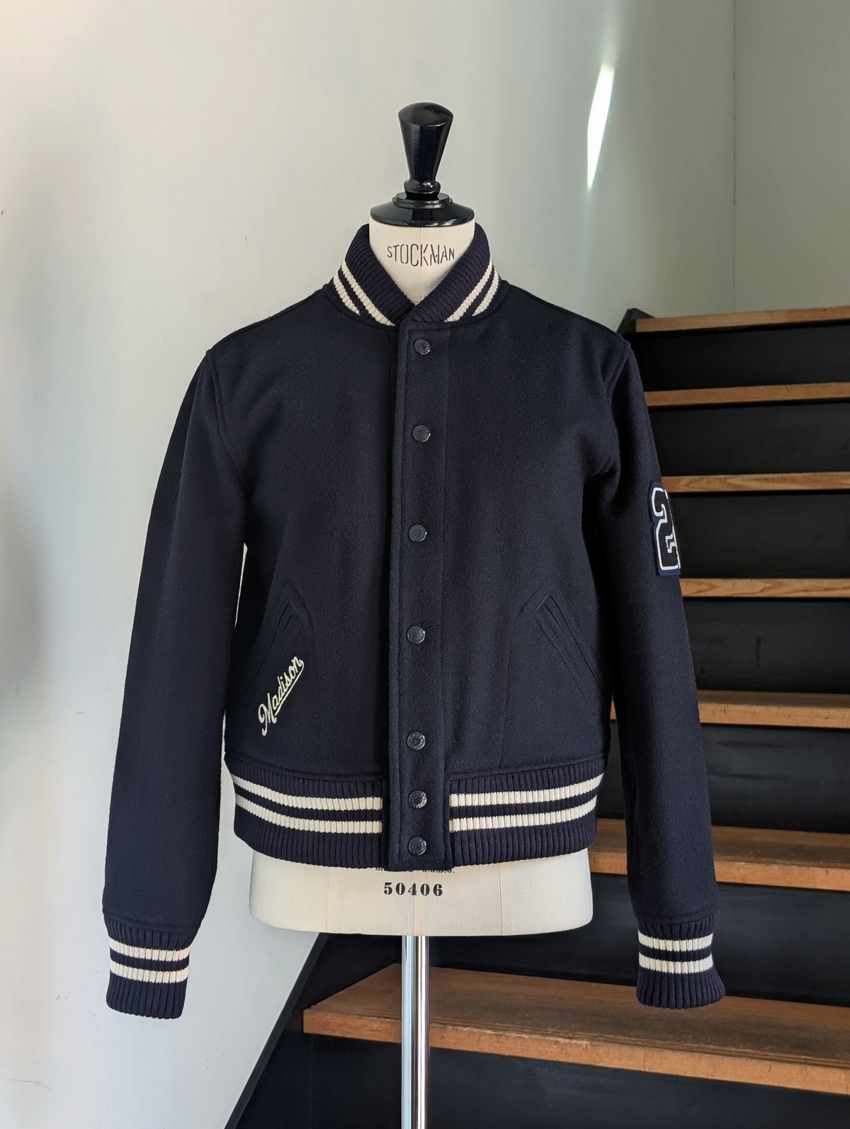 MADISONBLUE  COMPACT STADIUM BOMBER JK