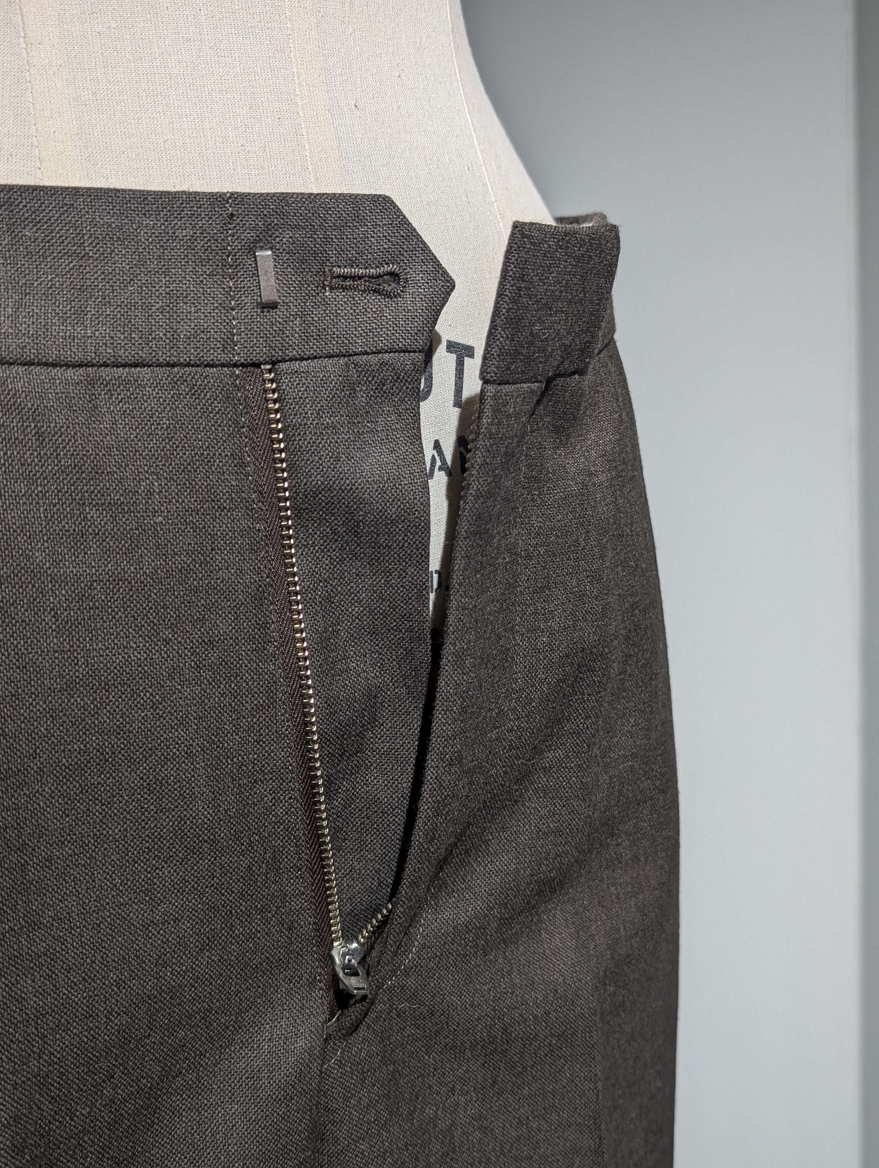 MADISONBLUE　TAPERED TROUSERS WOOL