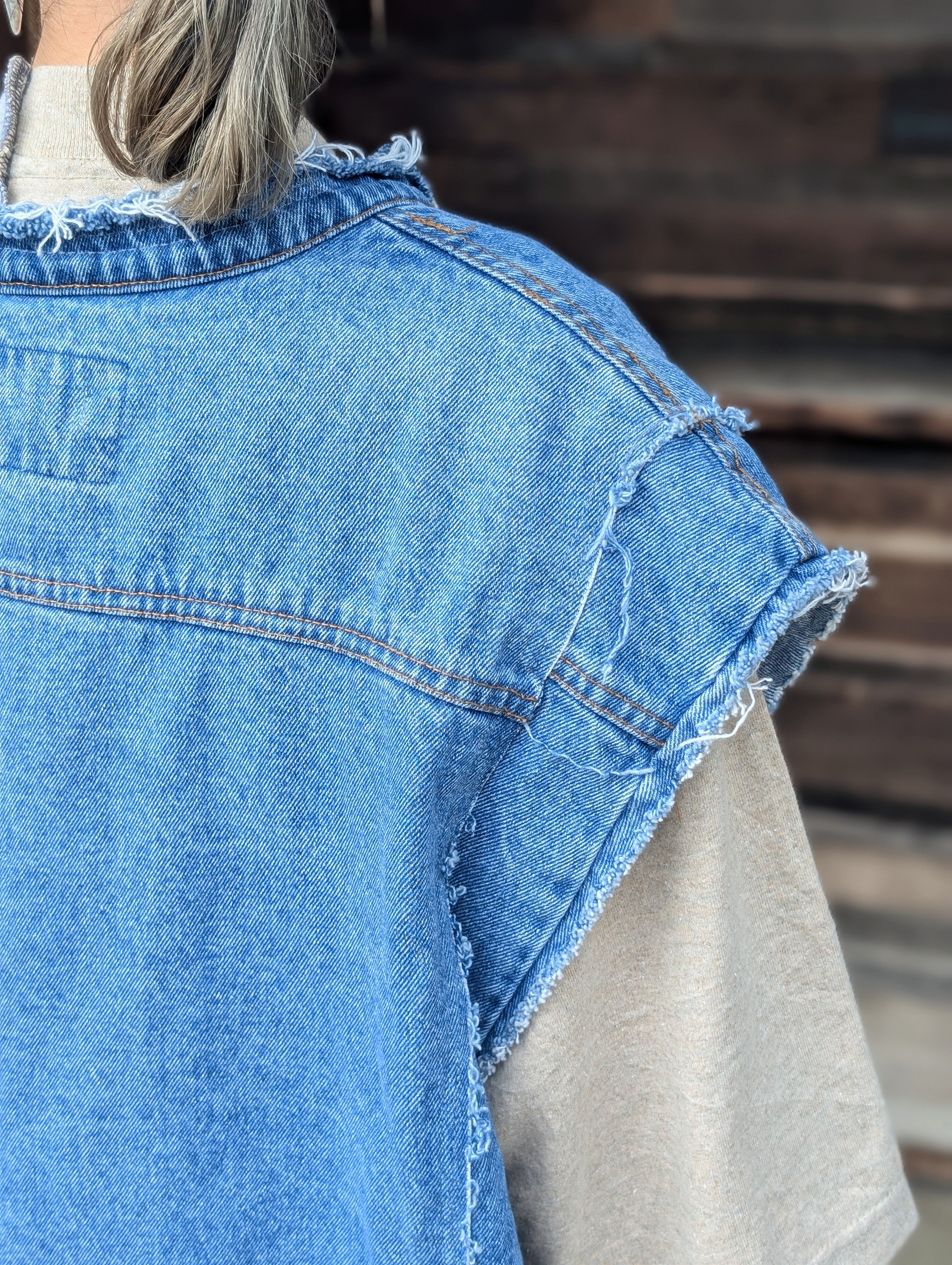 QUIITO RANDOM VEST