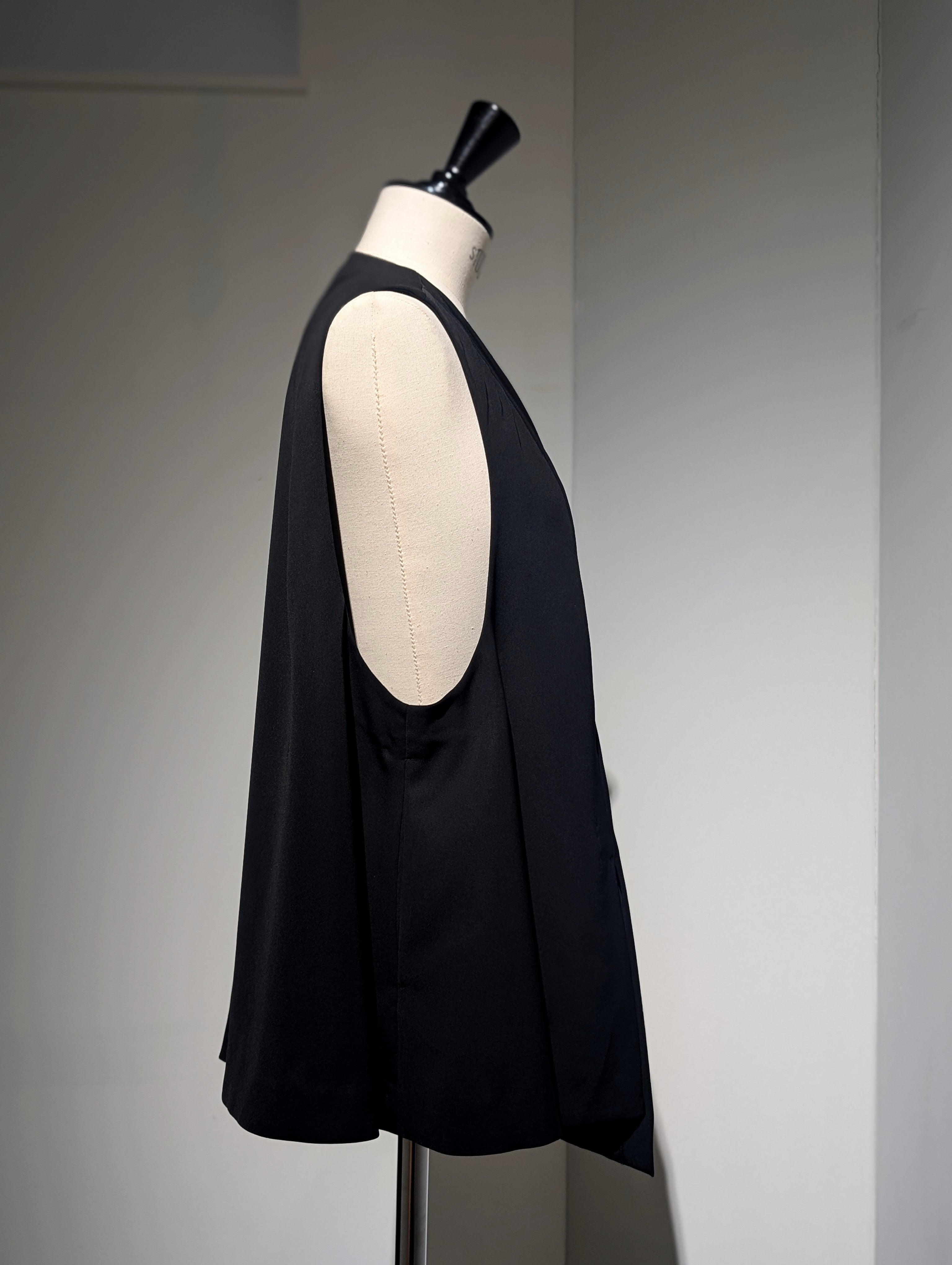 ENFOLD  FLARE VEST