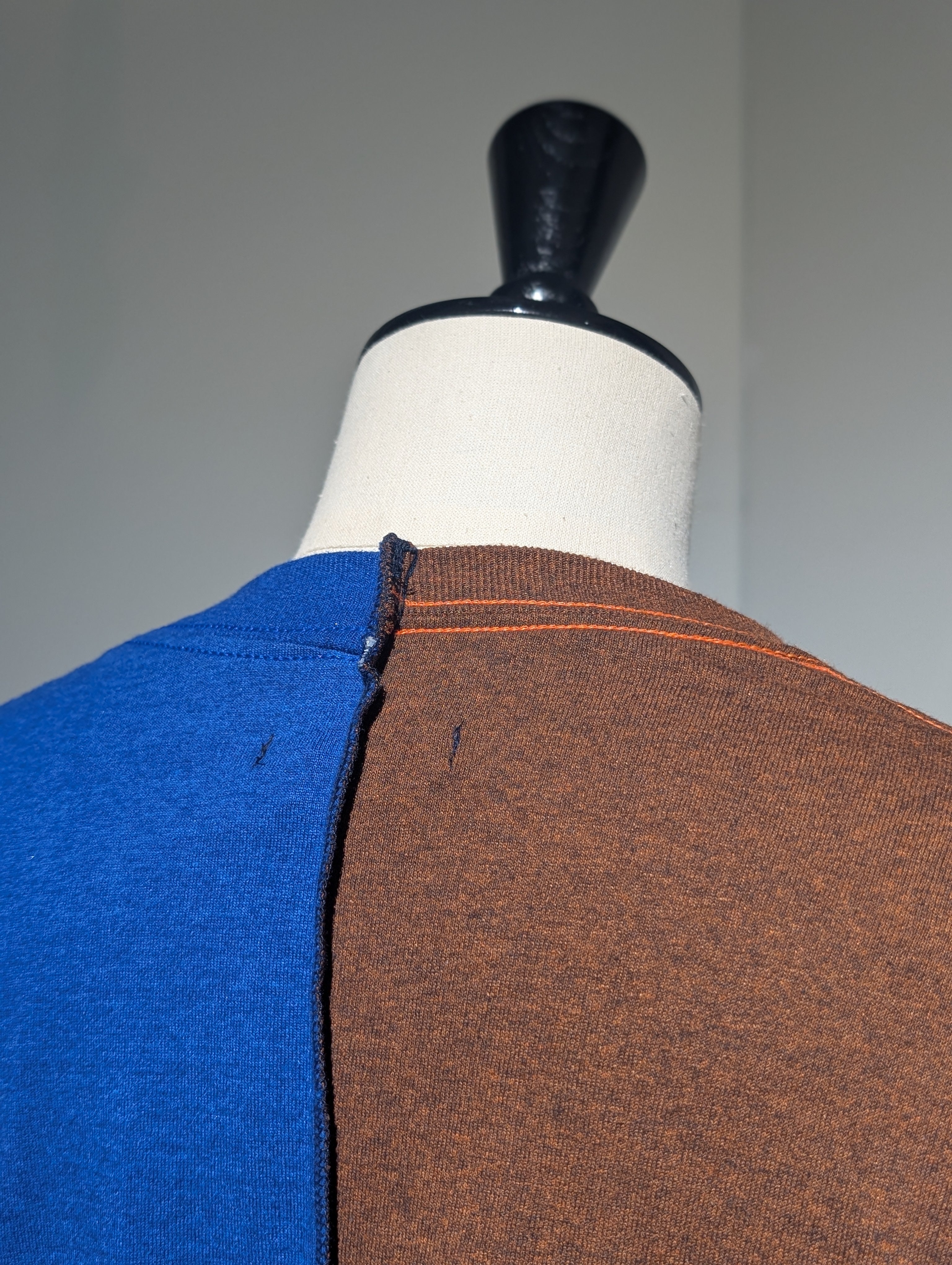 QUIITO HALF DYED LOGO TEE