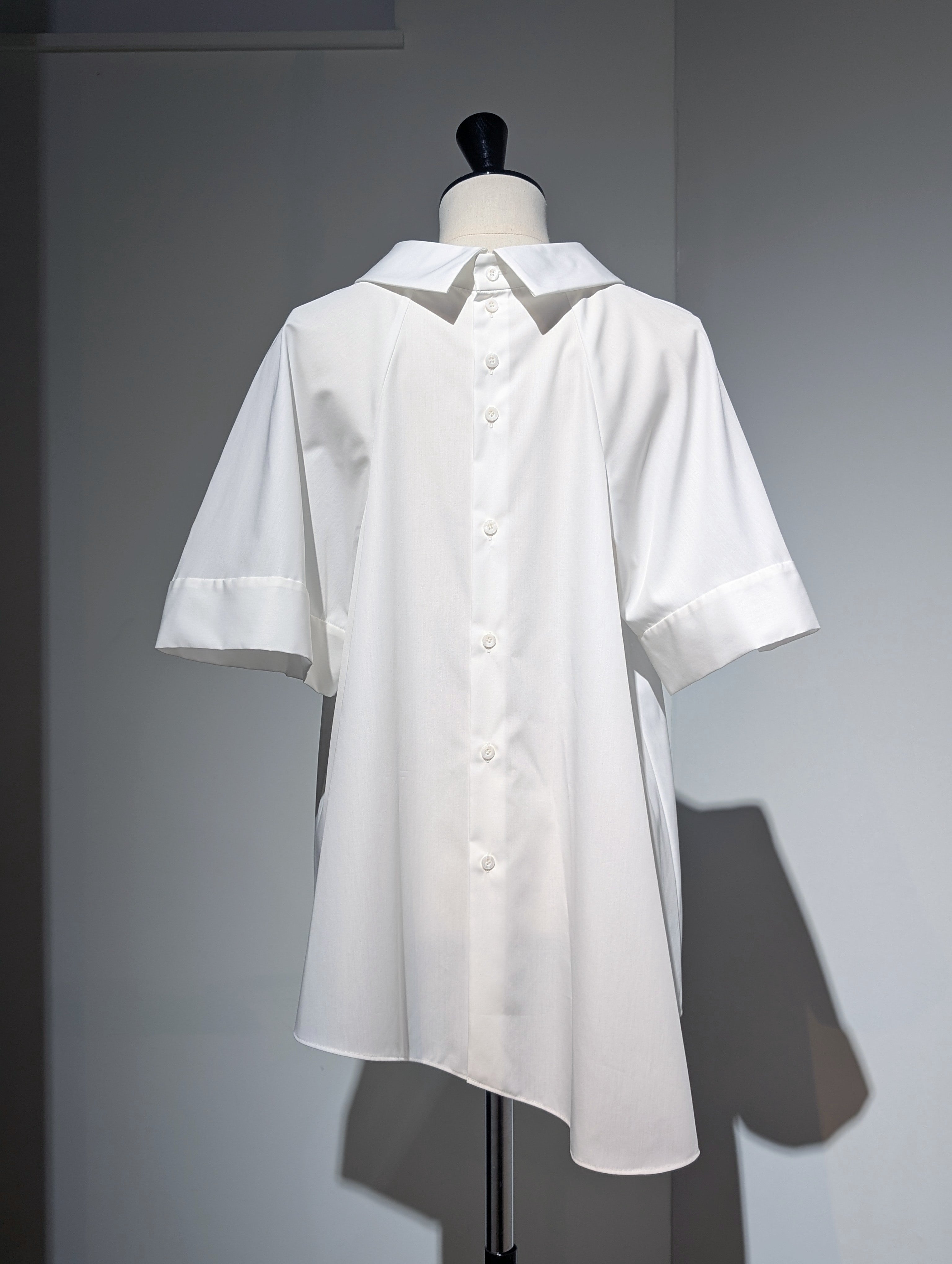 ENFOLD  HIGH-NECK BLOUSE