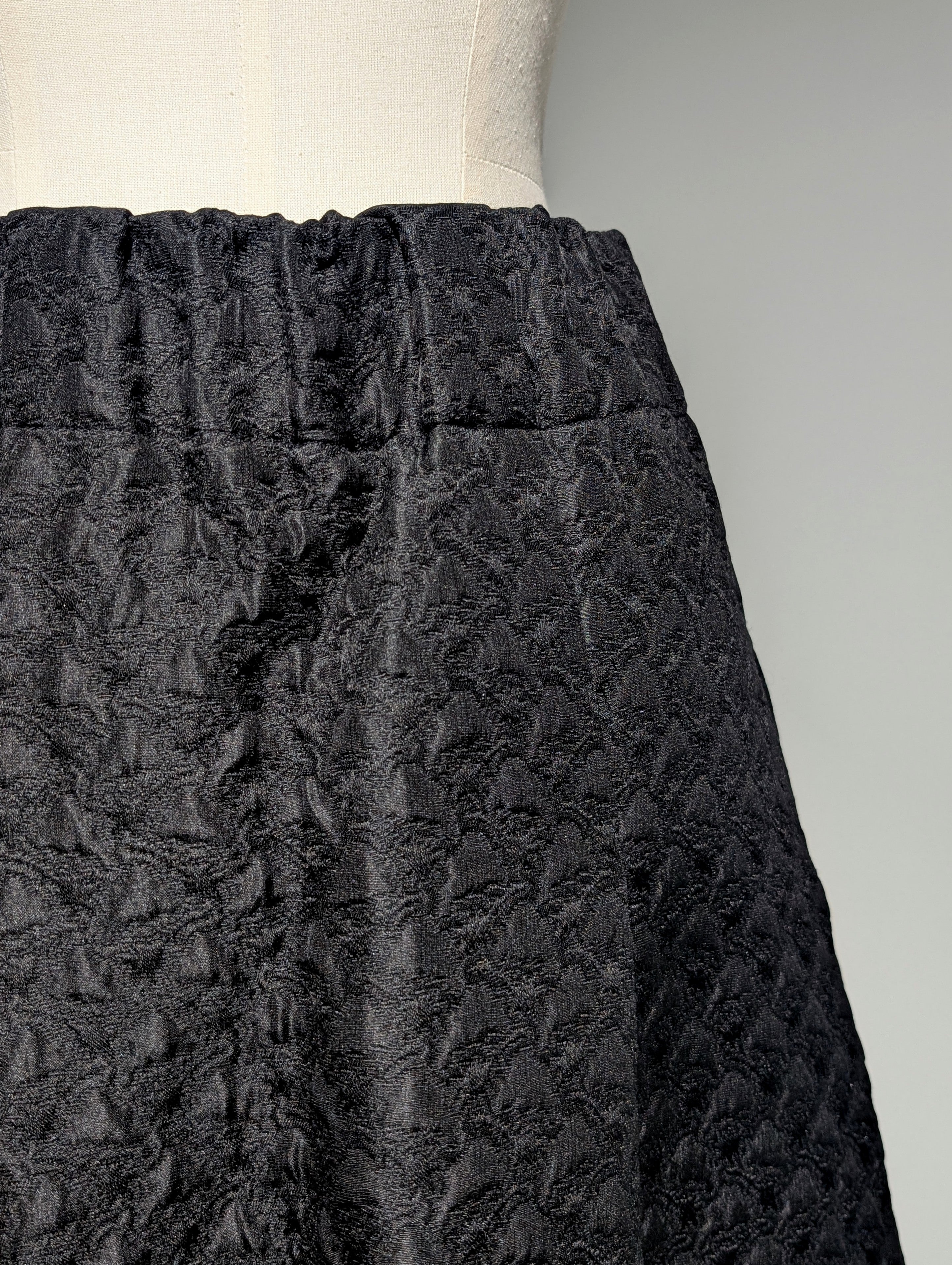 AEHRR 【Random 3-tuck draped Skirt】