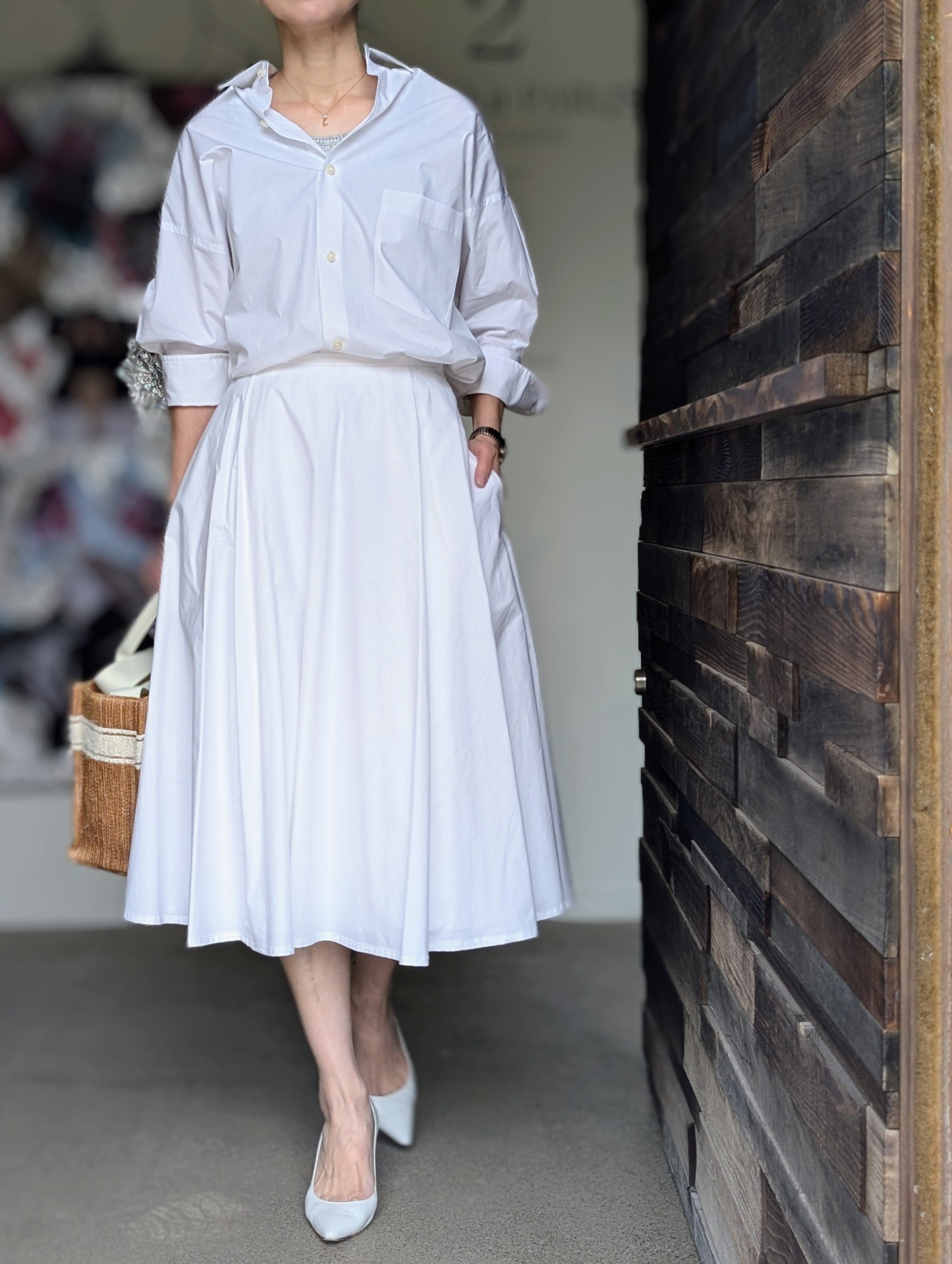 MADISONBLUE   TUCKED MI-MOLLET FLARE SKIRT