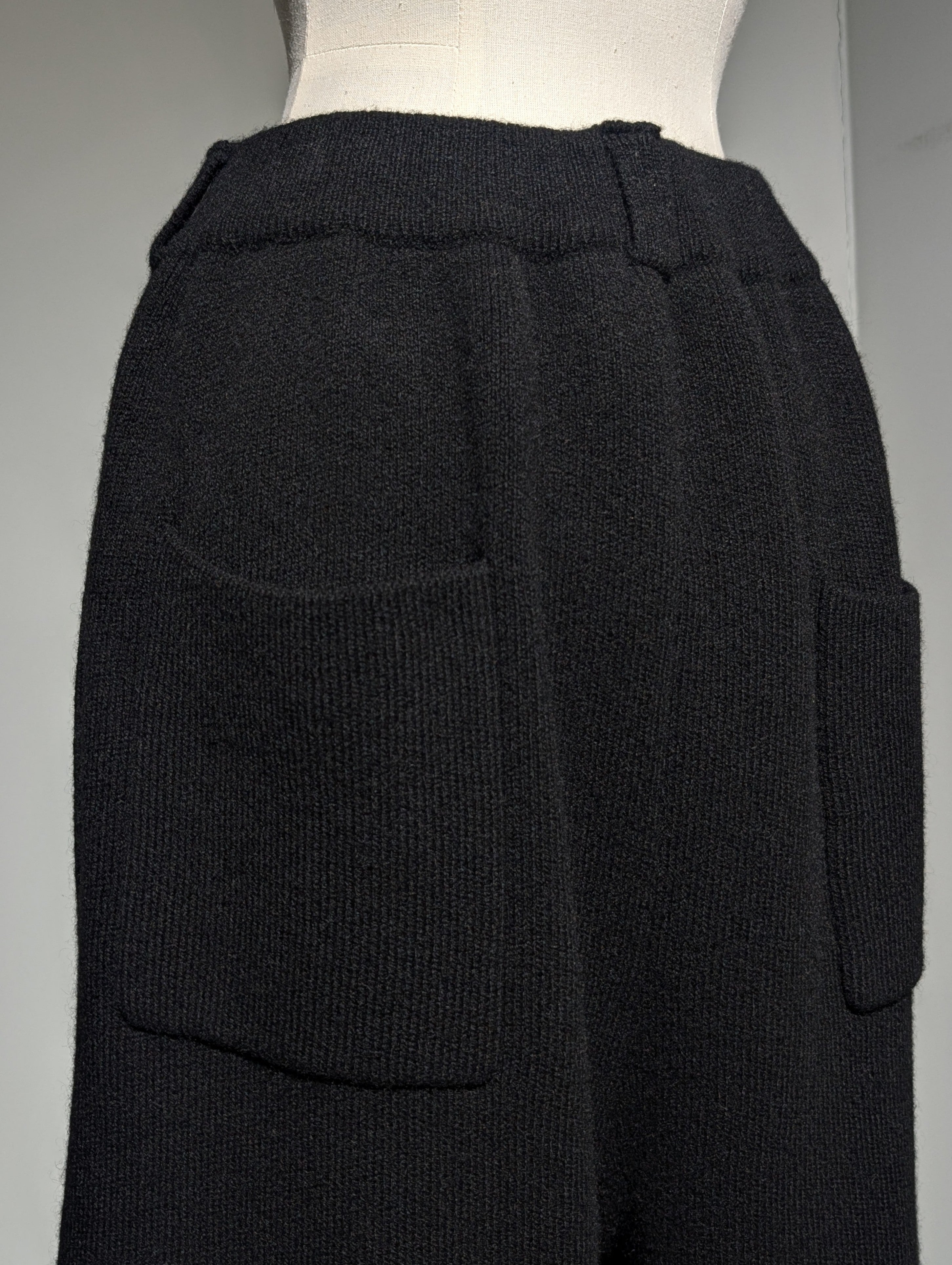 SEEALL  SAW51 KJ606S (YAK SMOOTH) KNIT ESSENTIAL PANTS