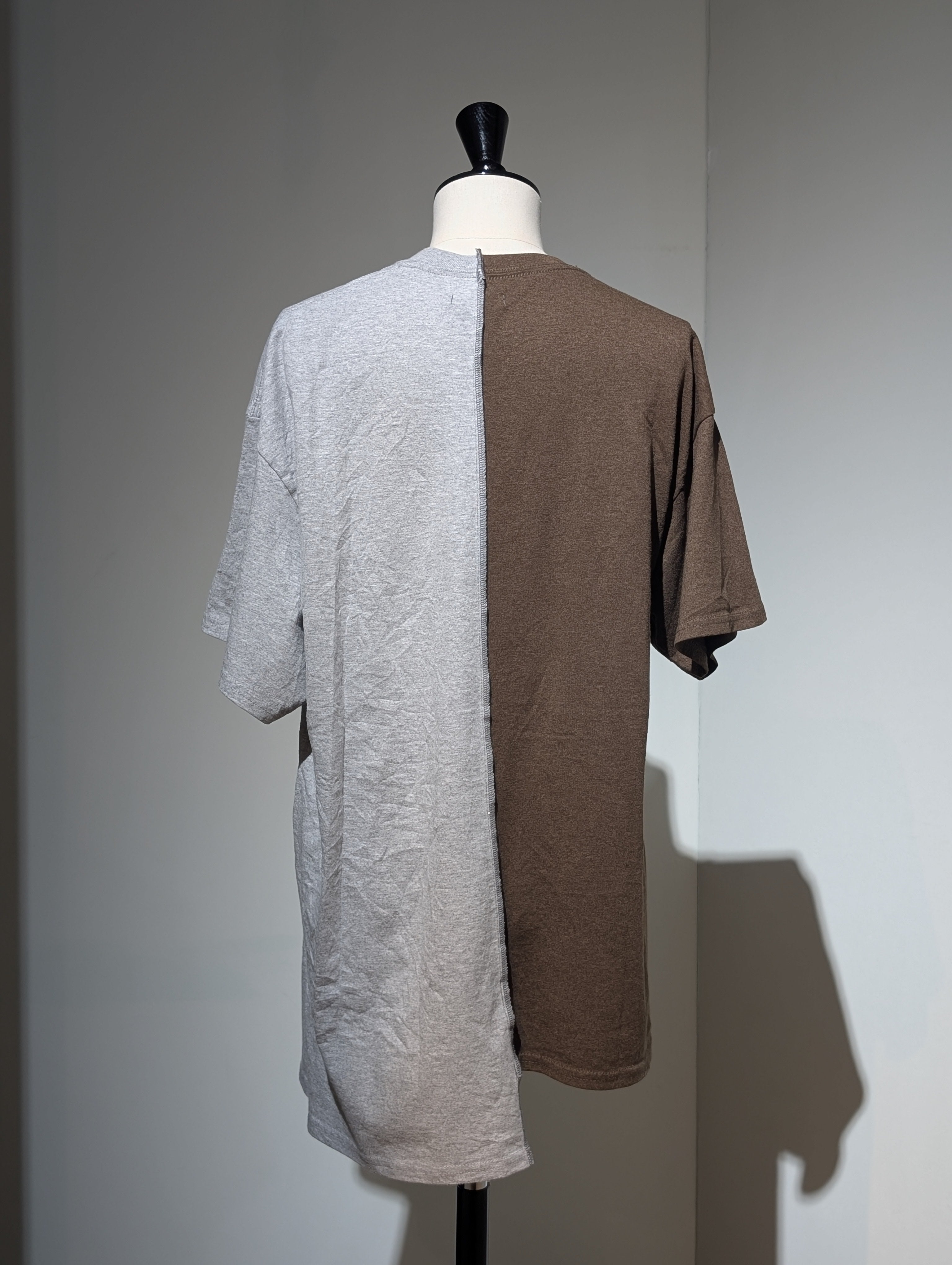 QUIITO HALF LOGO TEE