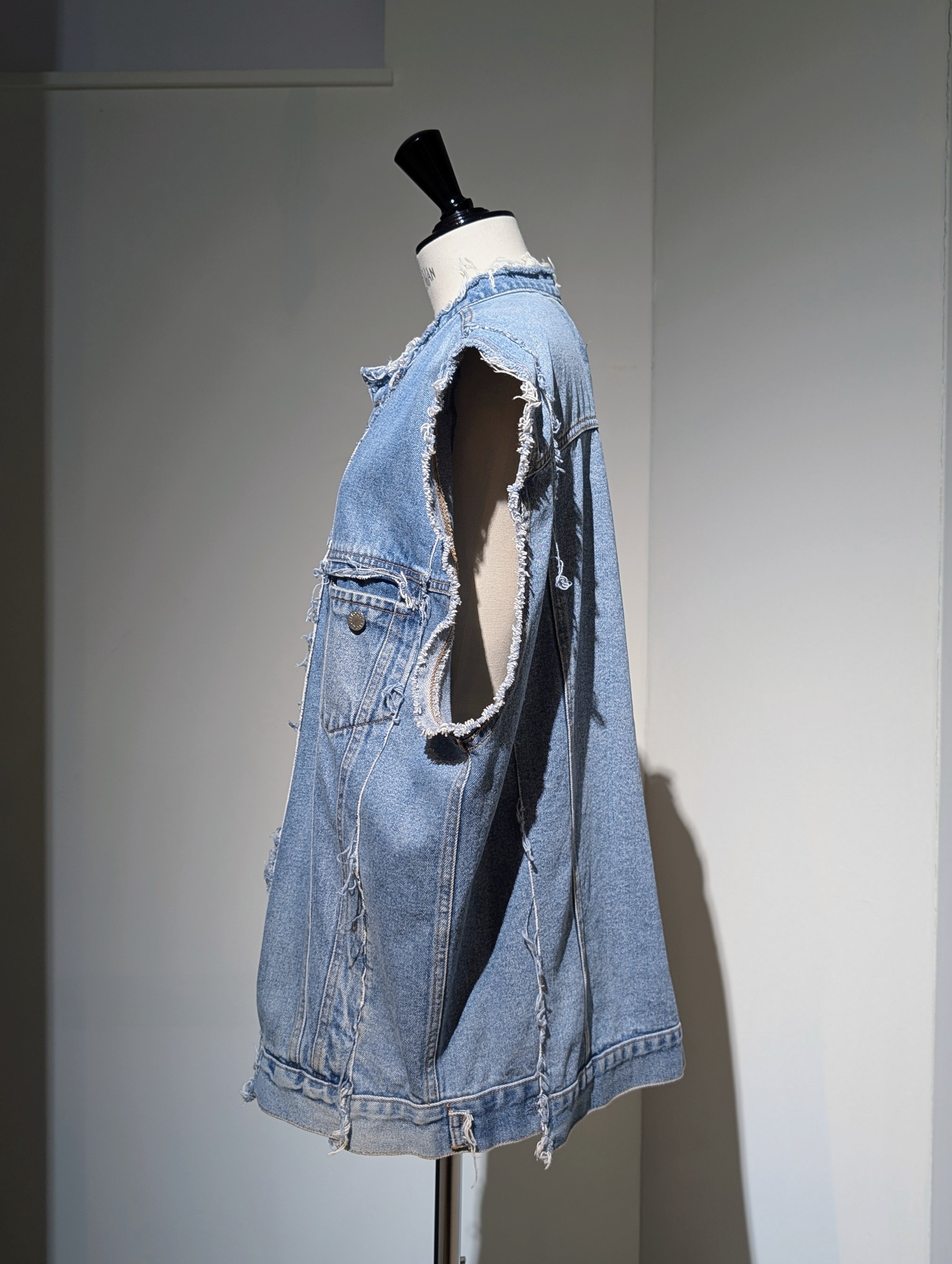 QUIITO RANDOM VEST