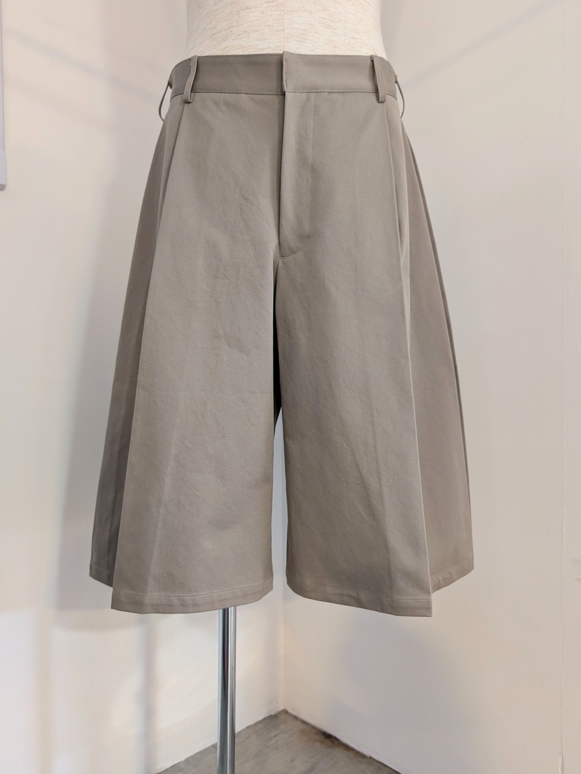 SEVENTH BERMUDA CHINO SHORTS
