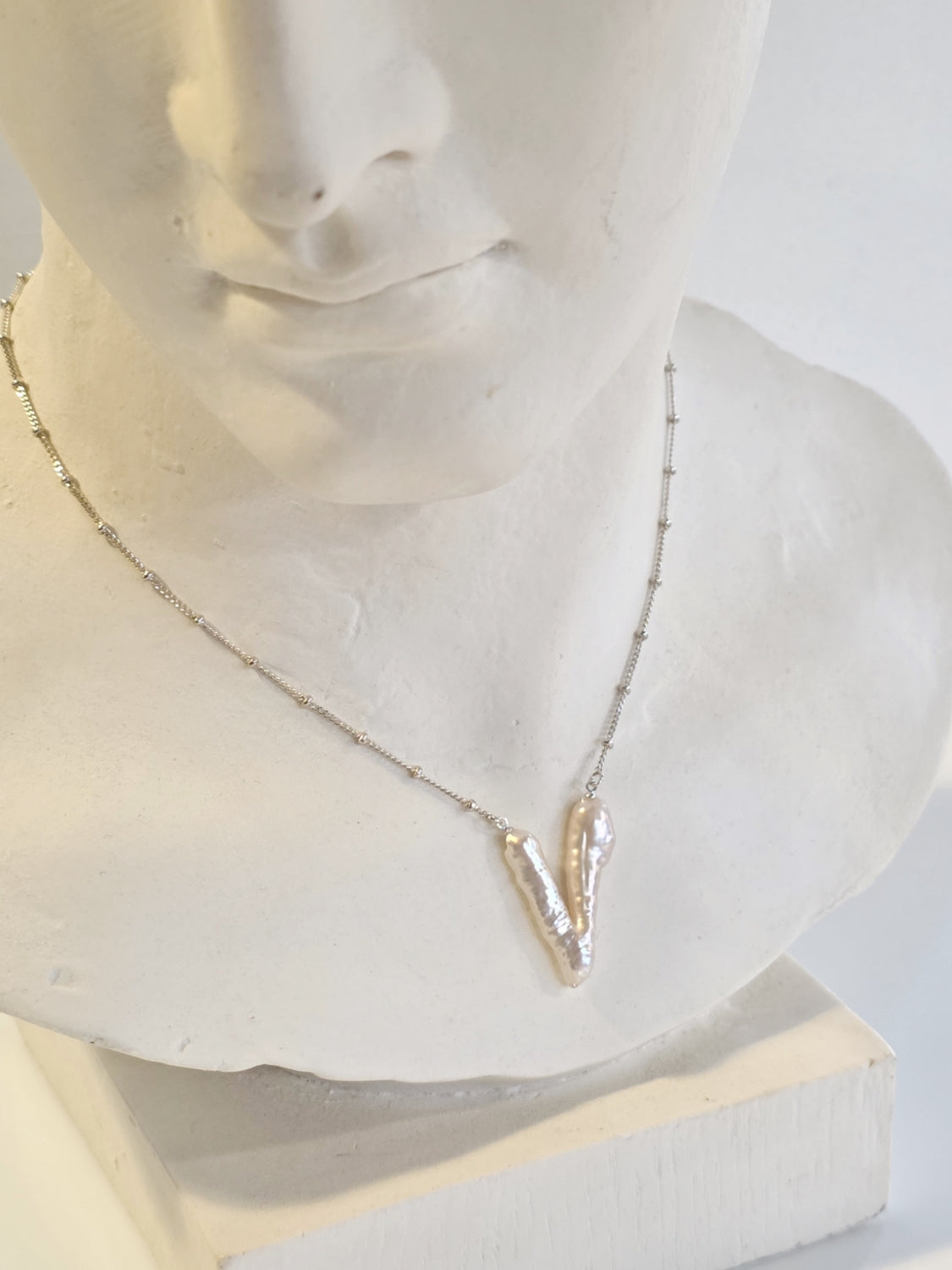 Lemme.  Anubis Pearl Necklace