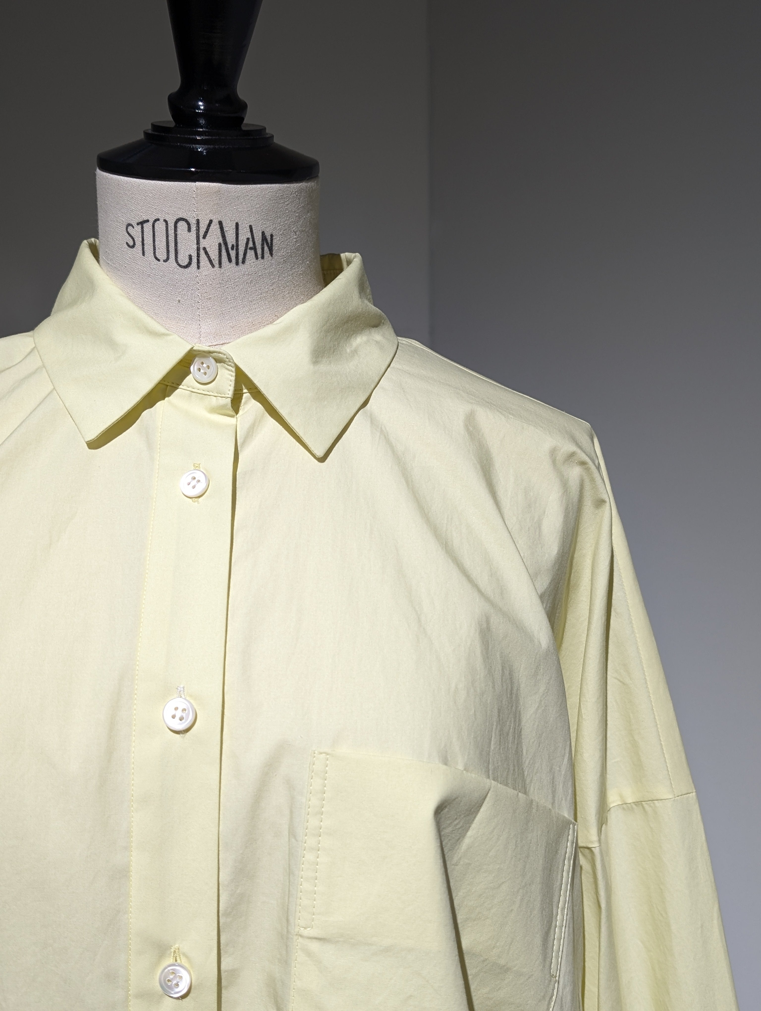 ENFOLD  typewriter NAPE SHIRT