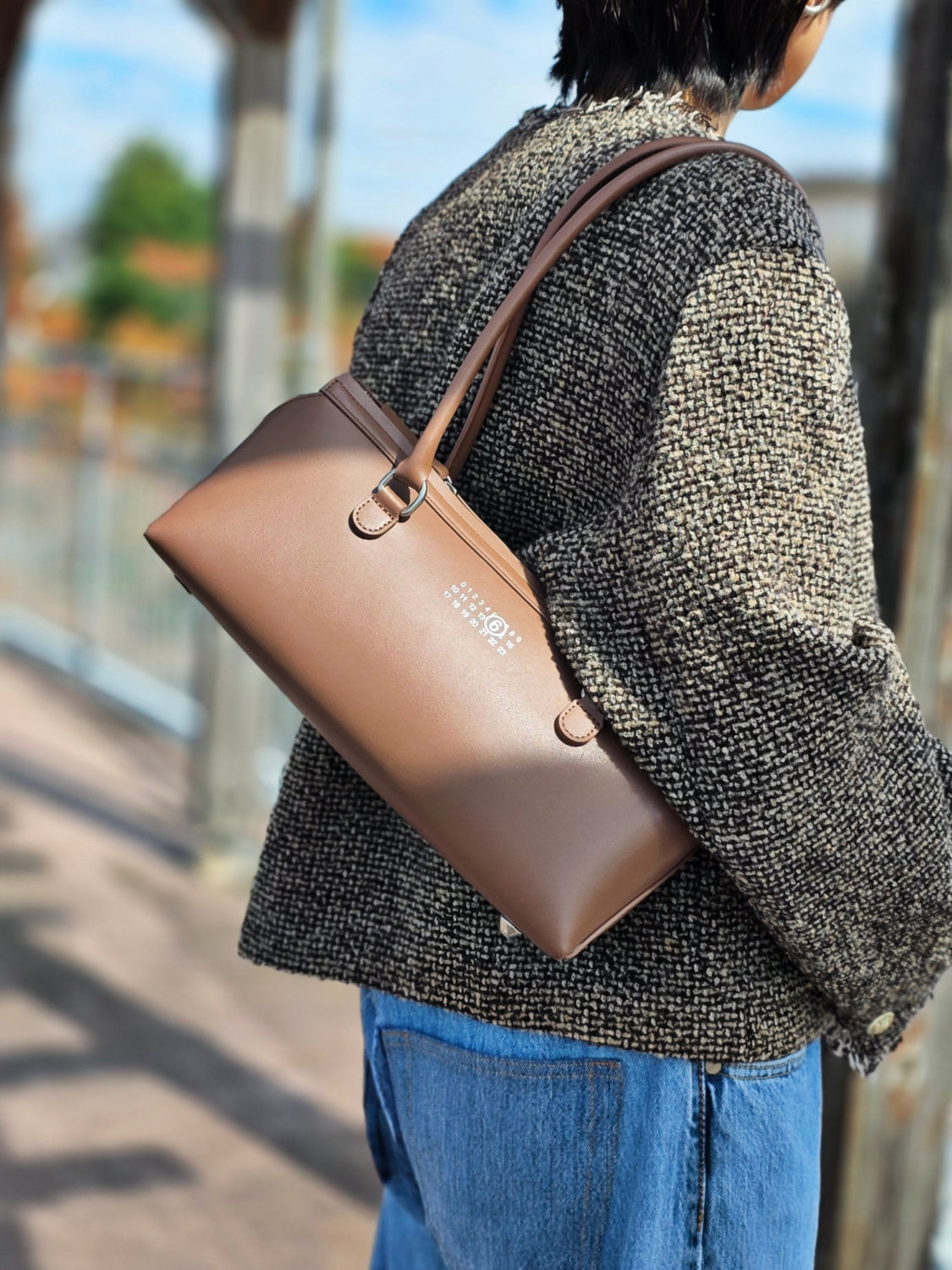 MM⑥ SB6ZH0040  NEW BAULETTO J MEDIUM BAG