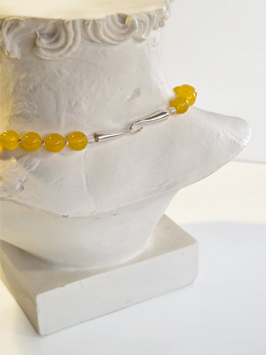 Lemme.  Stone Necklace Yellow