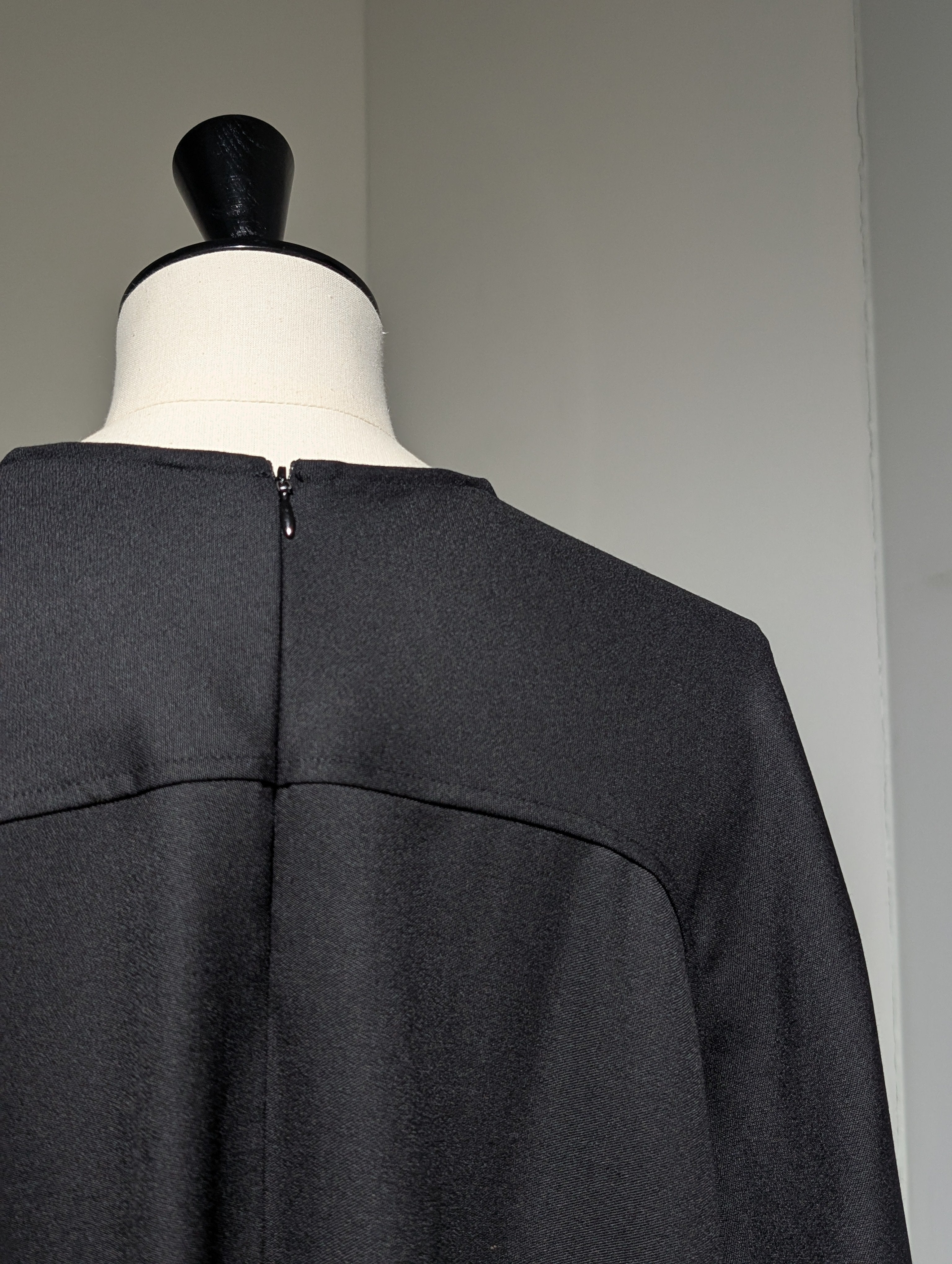 AEHRR 【Draping Yoke Raglan Sleeve C/N OP】