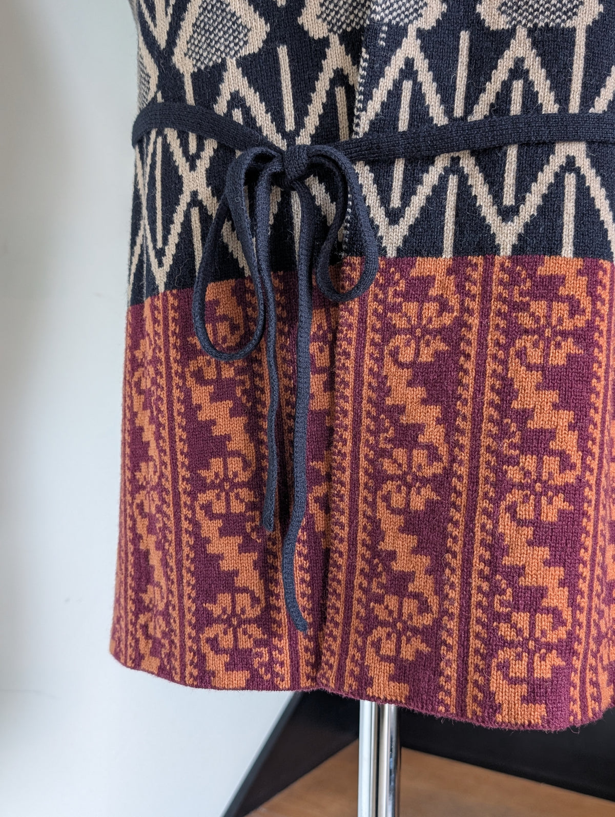 DRIES VAN NOTEN【262-012210】TEOLINE 4707 W.K.SCARF