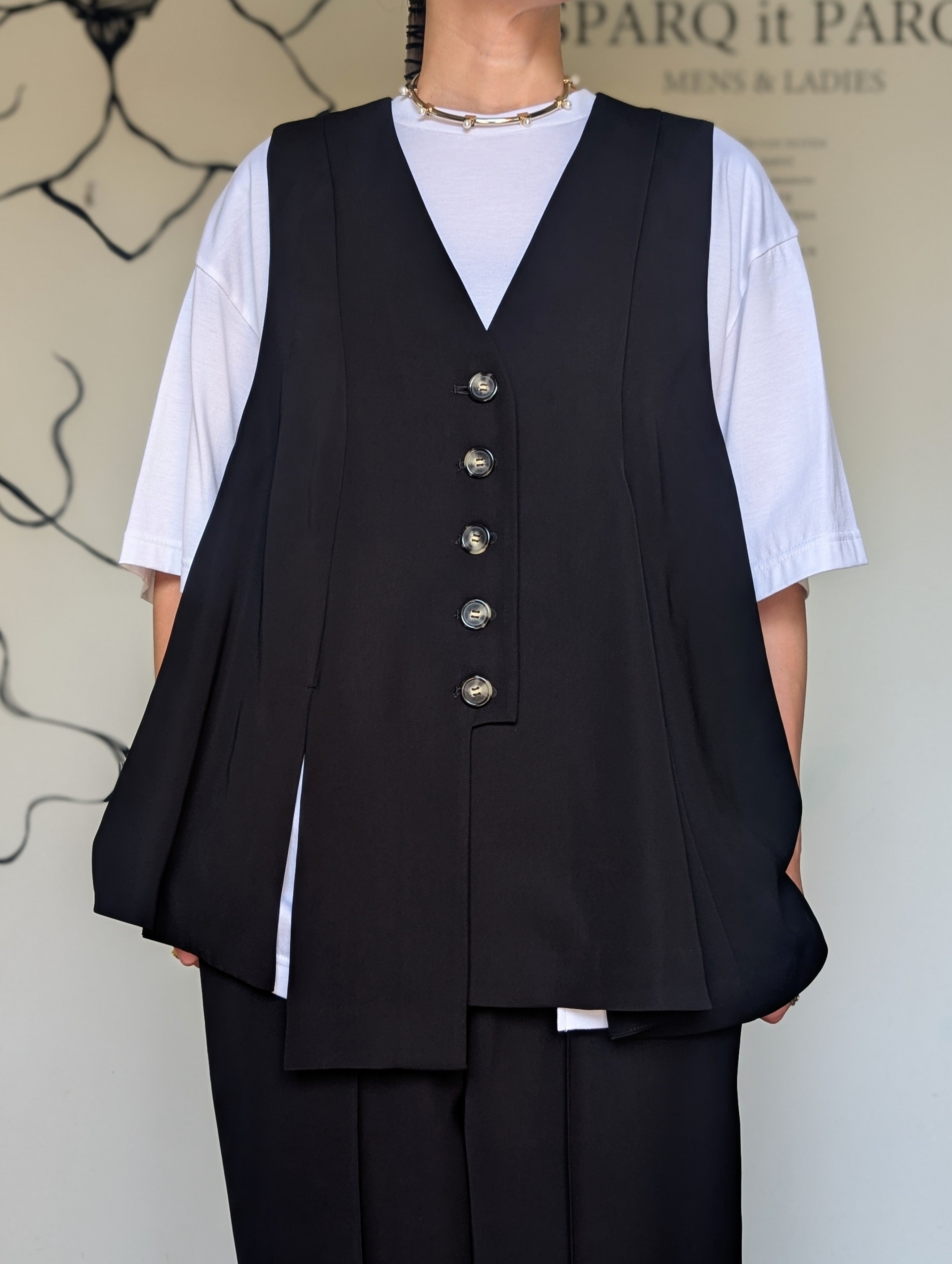 ENFOLD  FLARE VEST