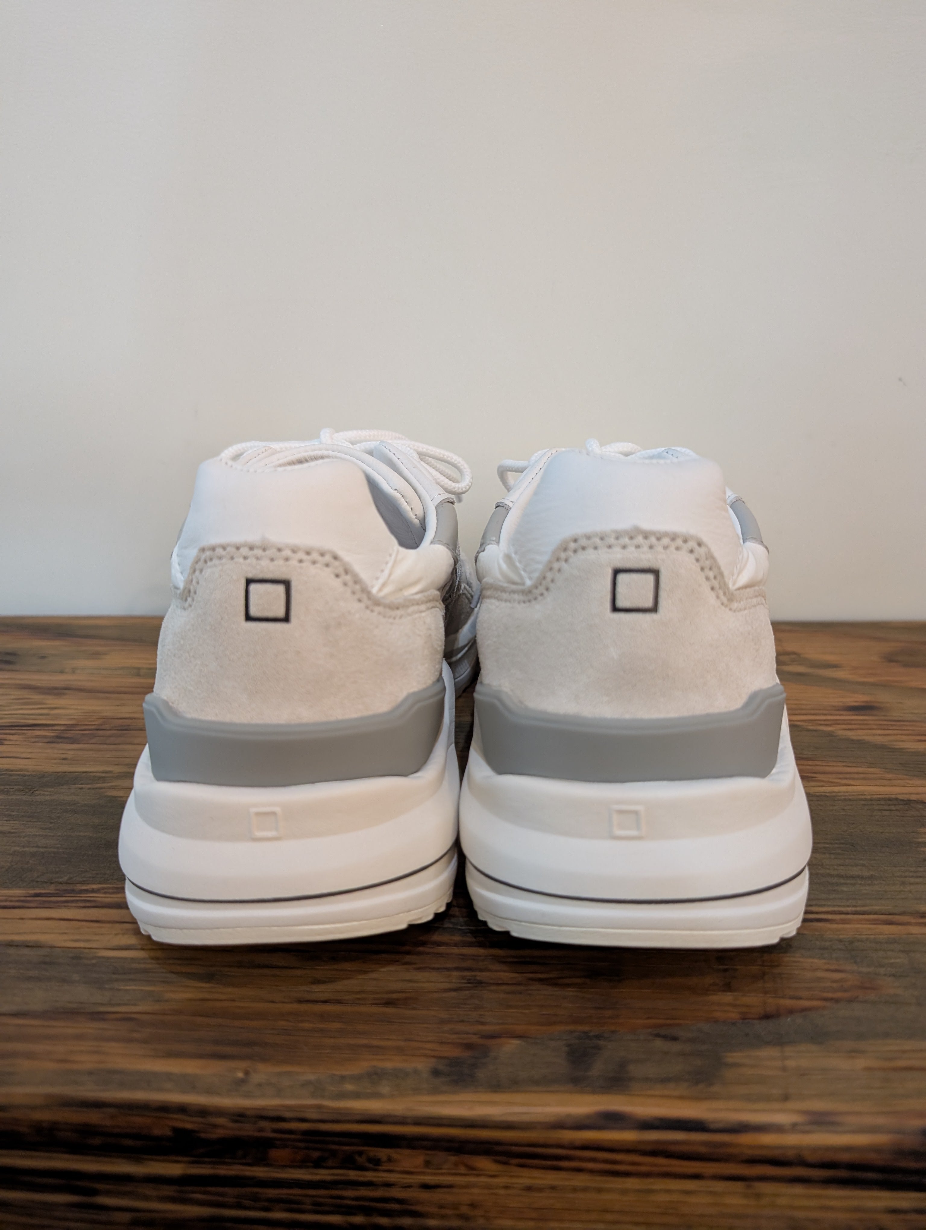 D.A.T.E.【FG SHINY WHITE】