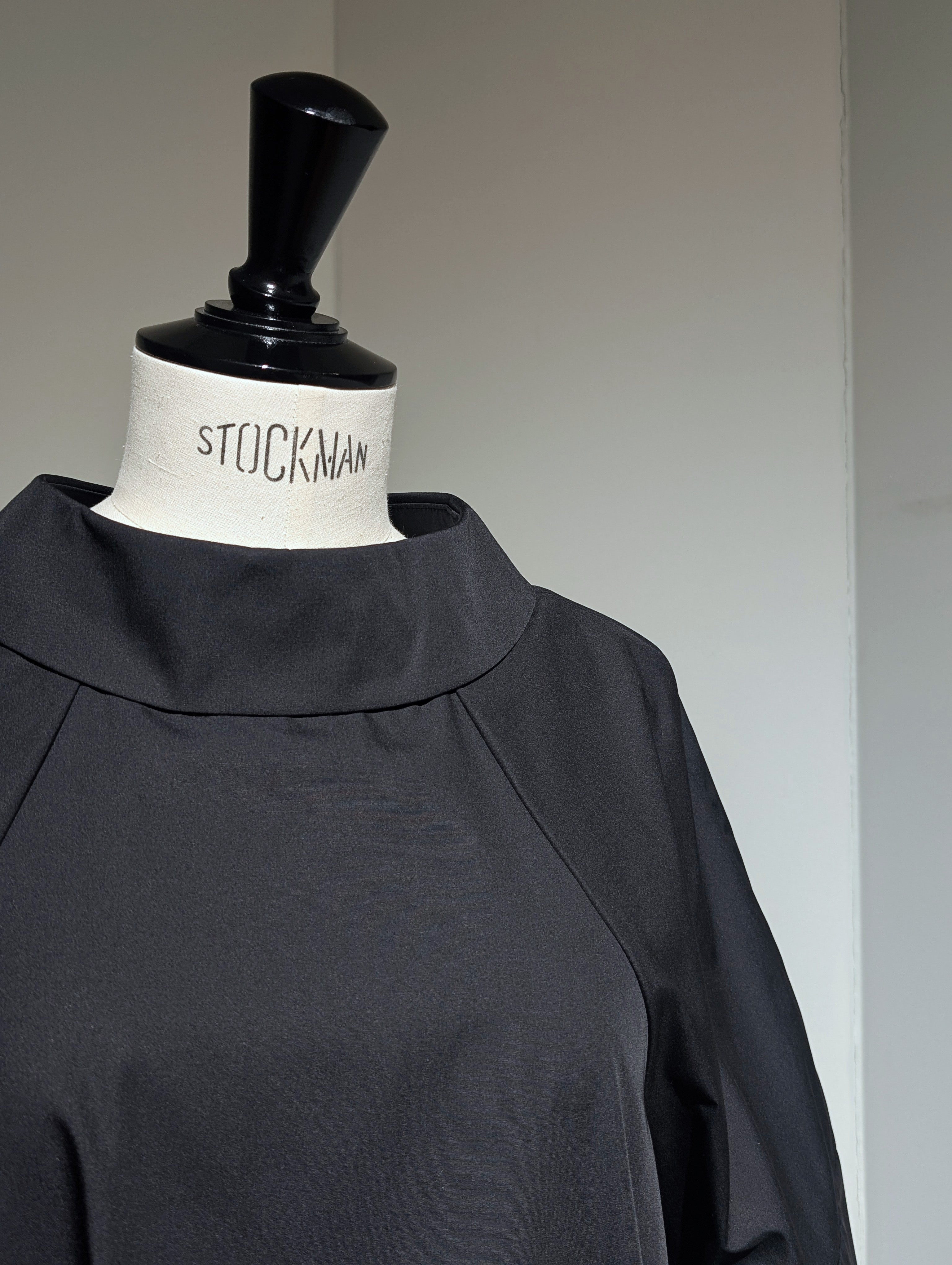 ENFOLD  HIGH-NECK BLOUSE