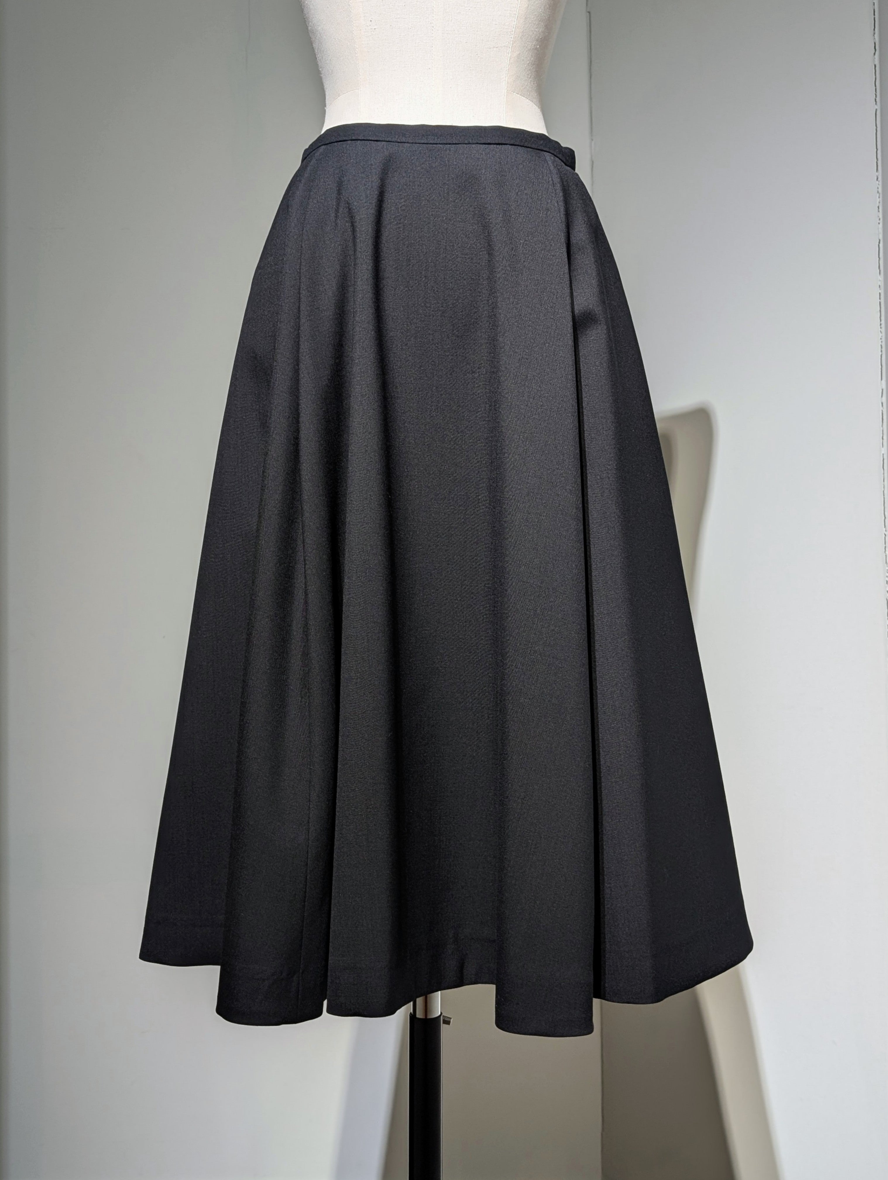 MADISONBLUE  TUCKED MI-MOLLET FLARE SKIRT W TRO