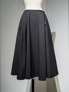 MADISONBLUE  TUCKED MI-MOLLET FLARE SKIRT W TRO