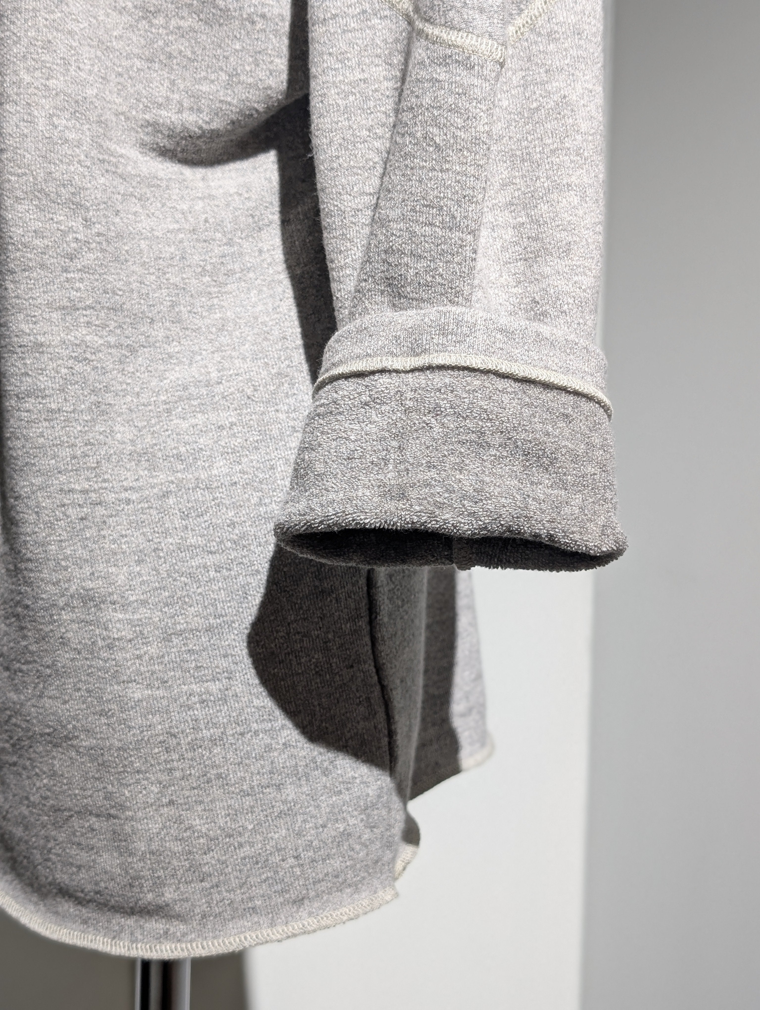 MADISONBLUE  FOOTBALL TEE SWEAT