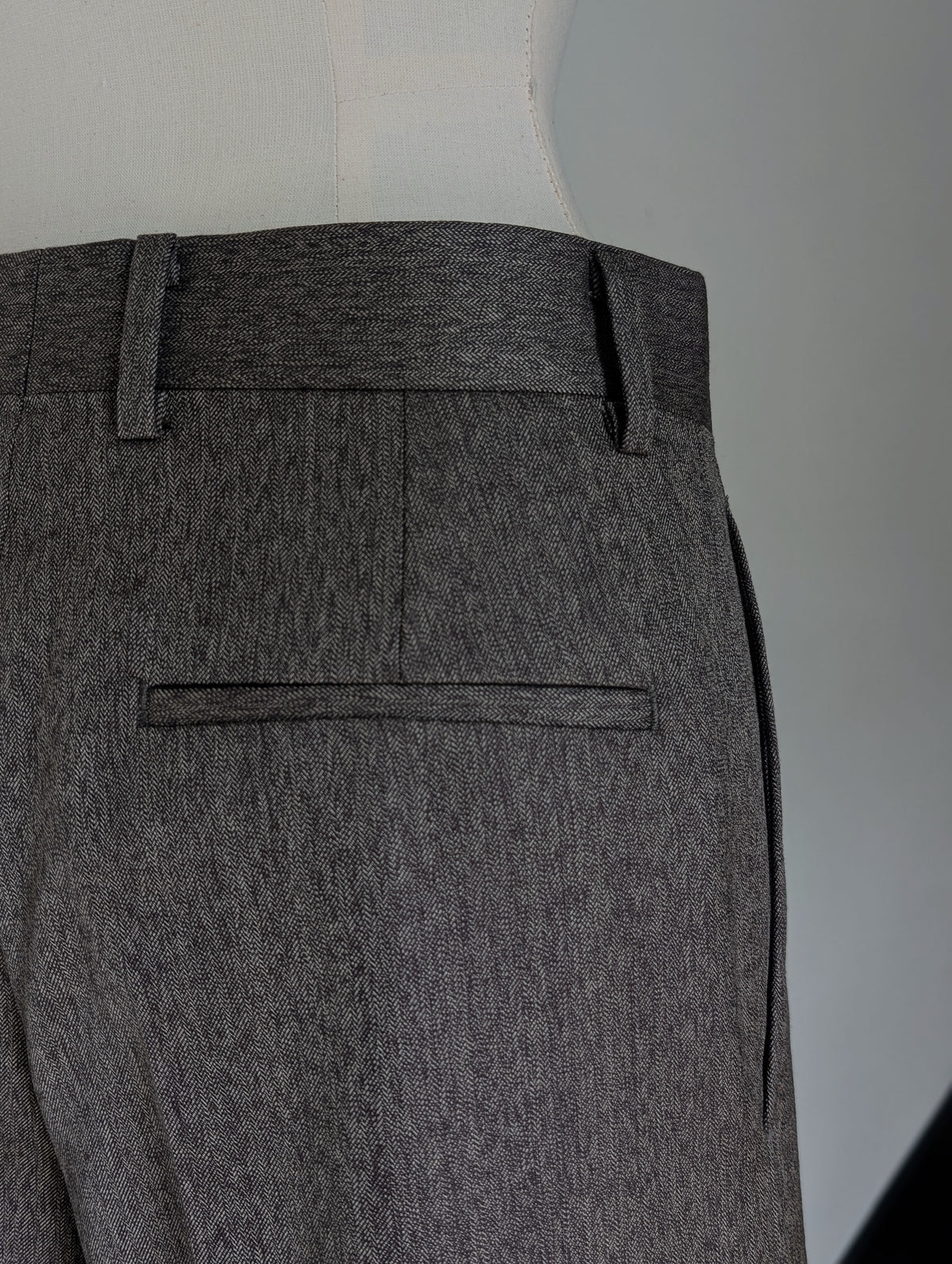 MADISONBLUE  WIDE TUCK PT HERRINGBONE