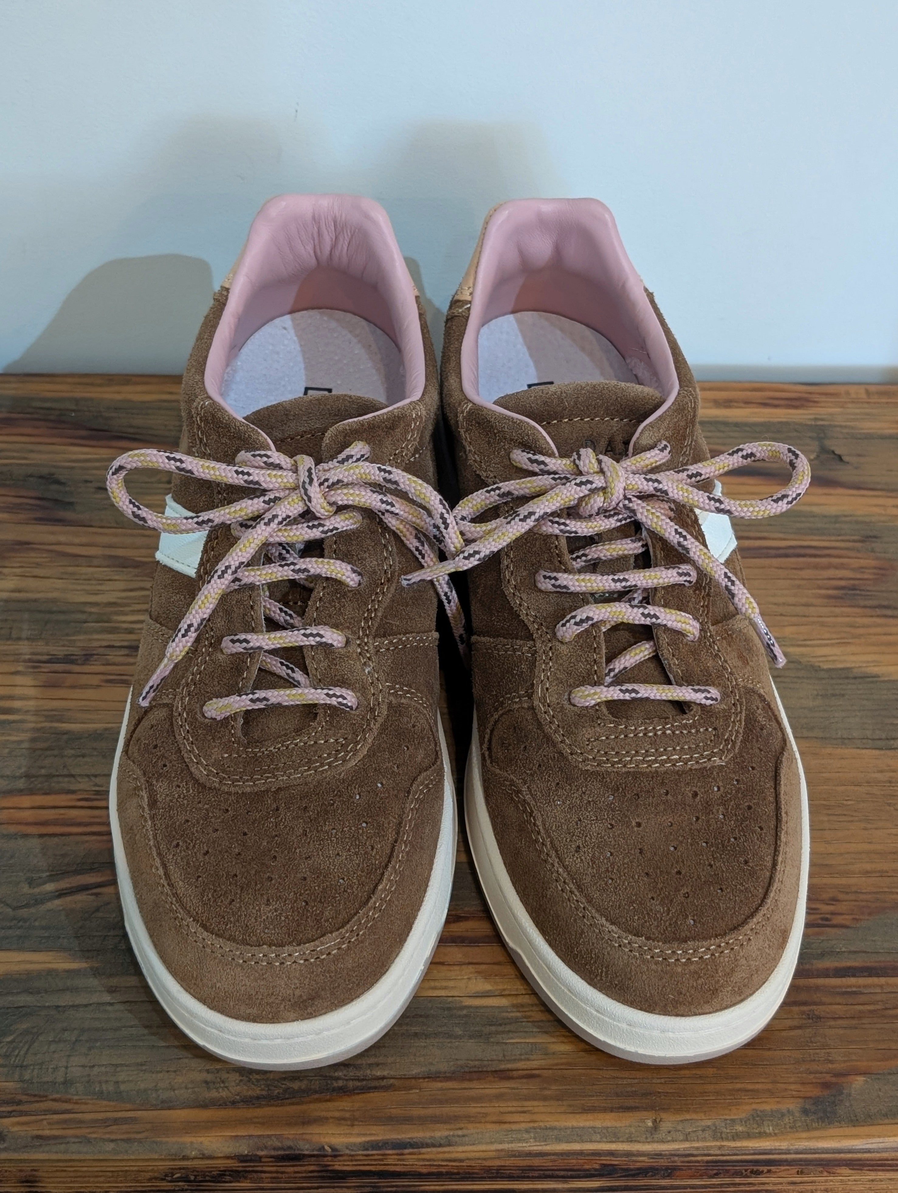 D.A.T.E.【COURT 2.0 SUEDE】