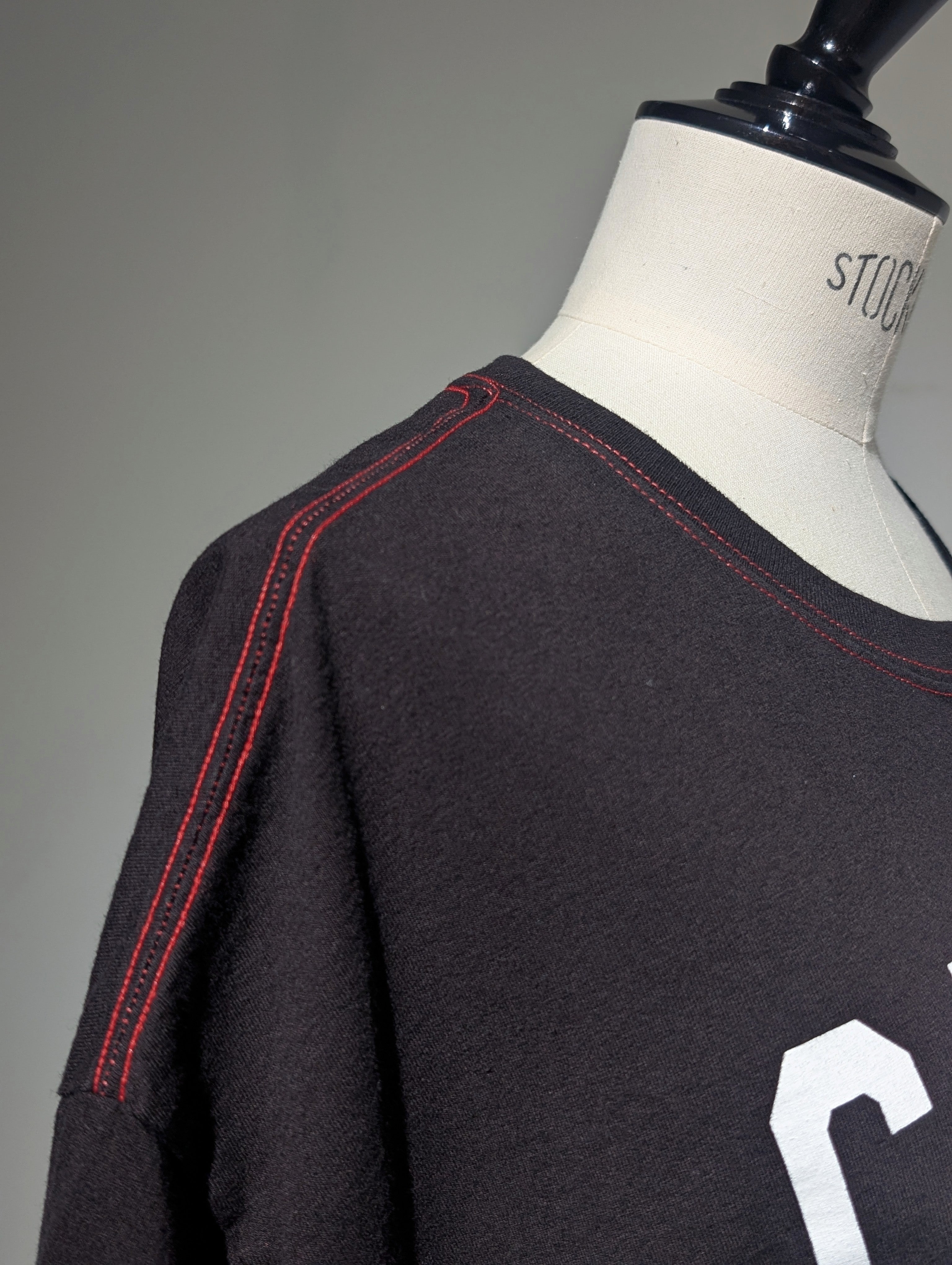 QUIITO HALF DYED LOGO TEE