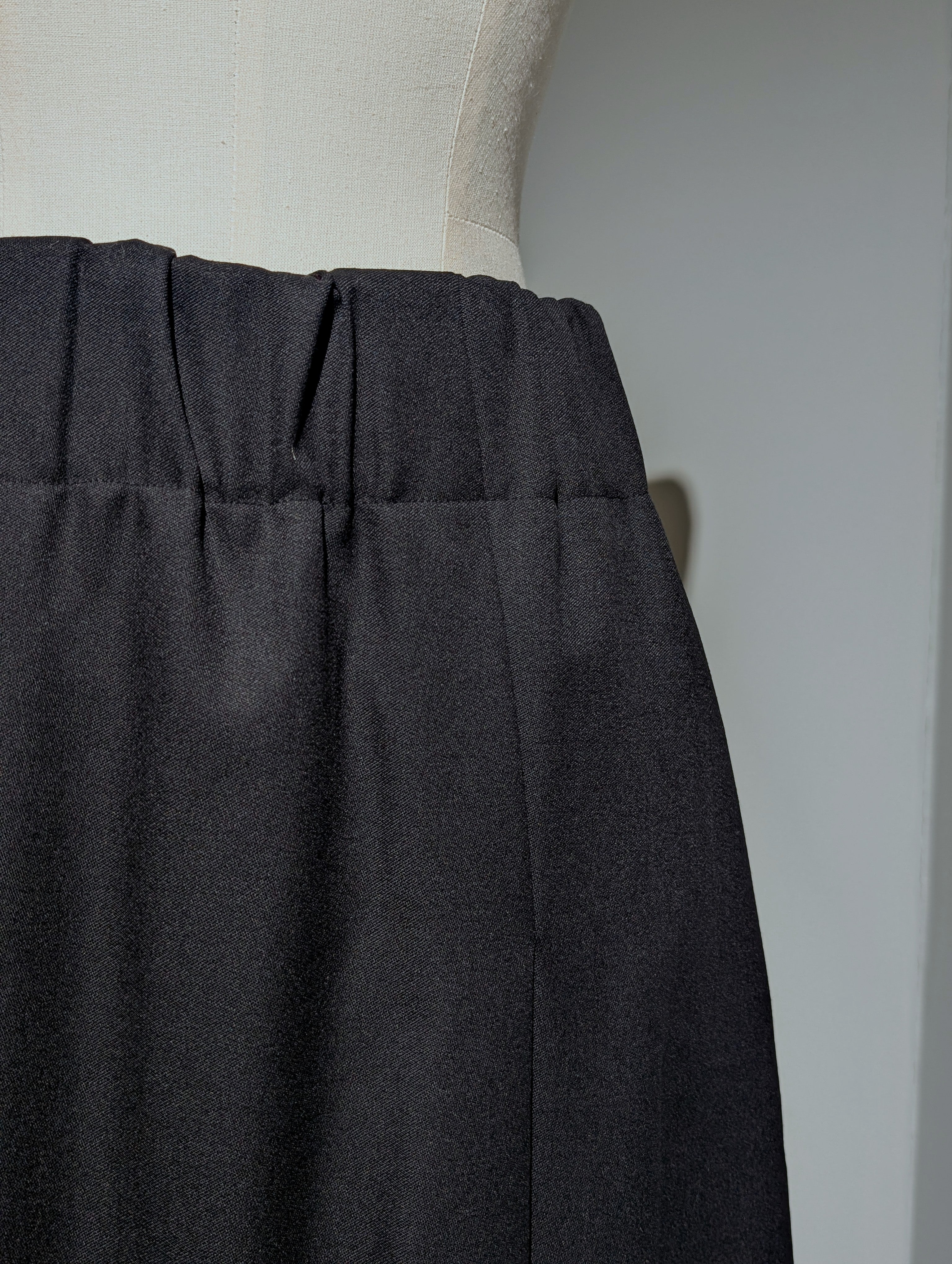 AEHRR 【Random3-tuck draped skirt】