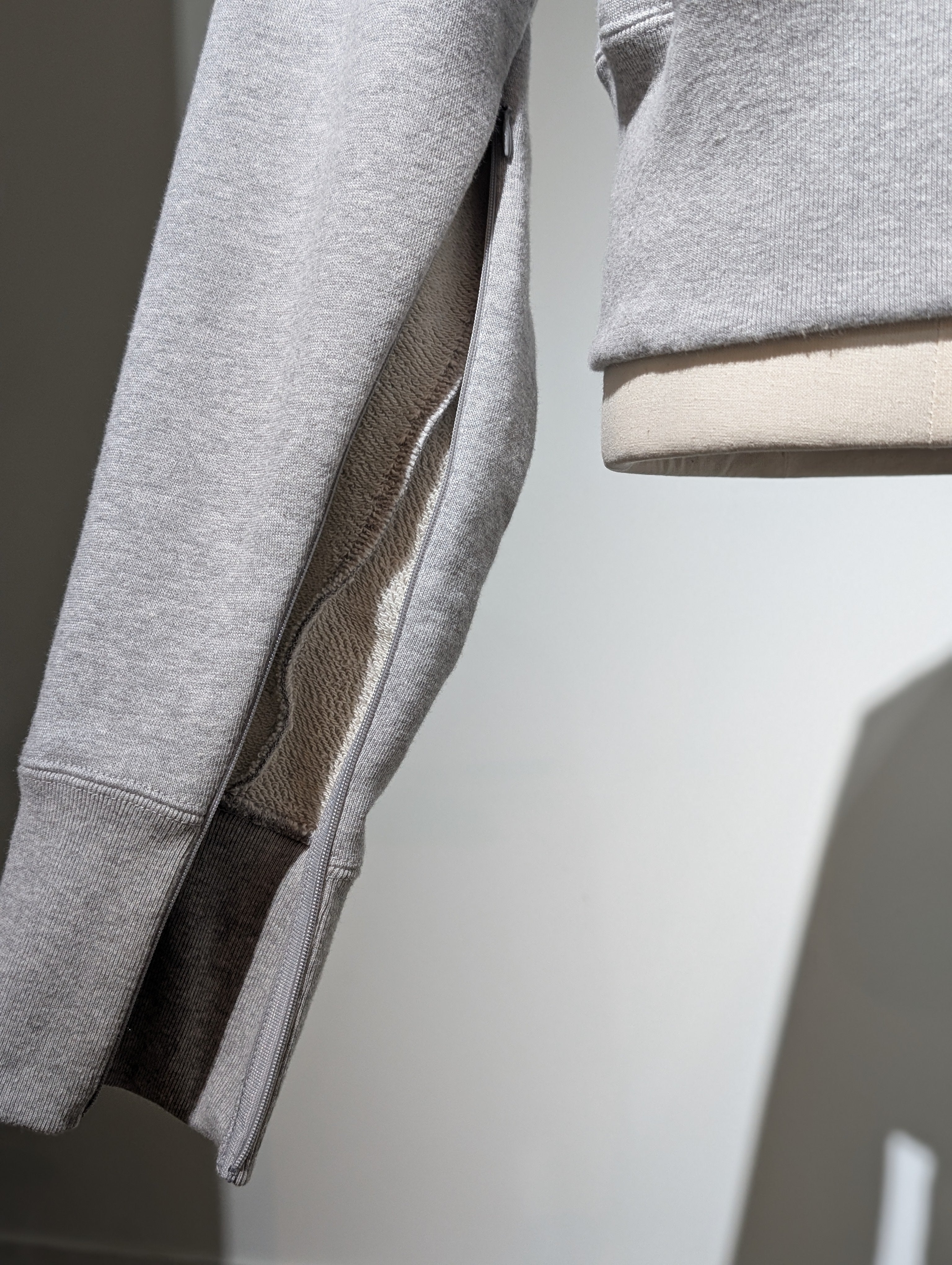SEEALL SAW63 SW901（MM-007) SLIT SLEEVE SWEAT