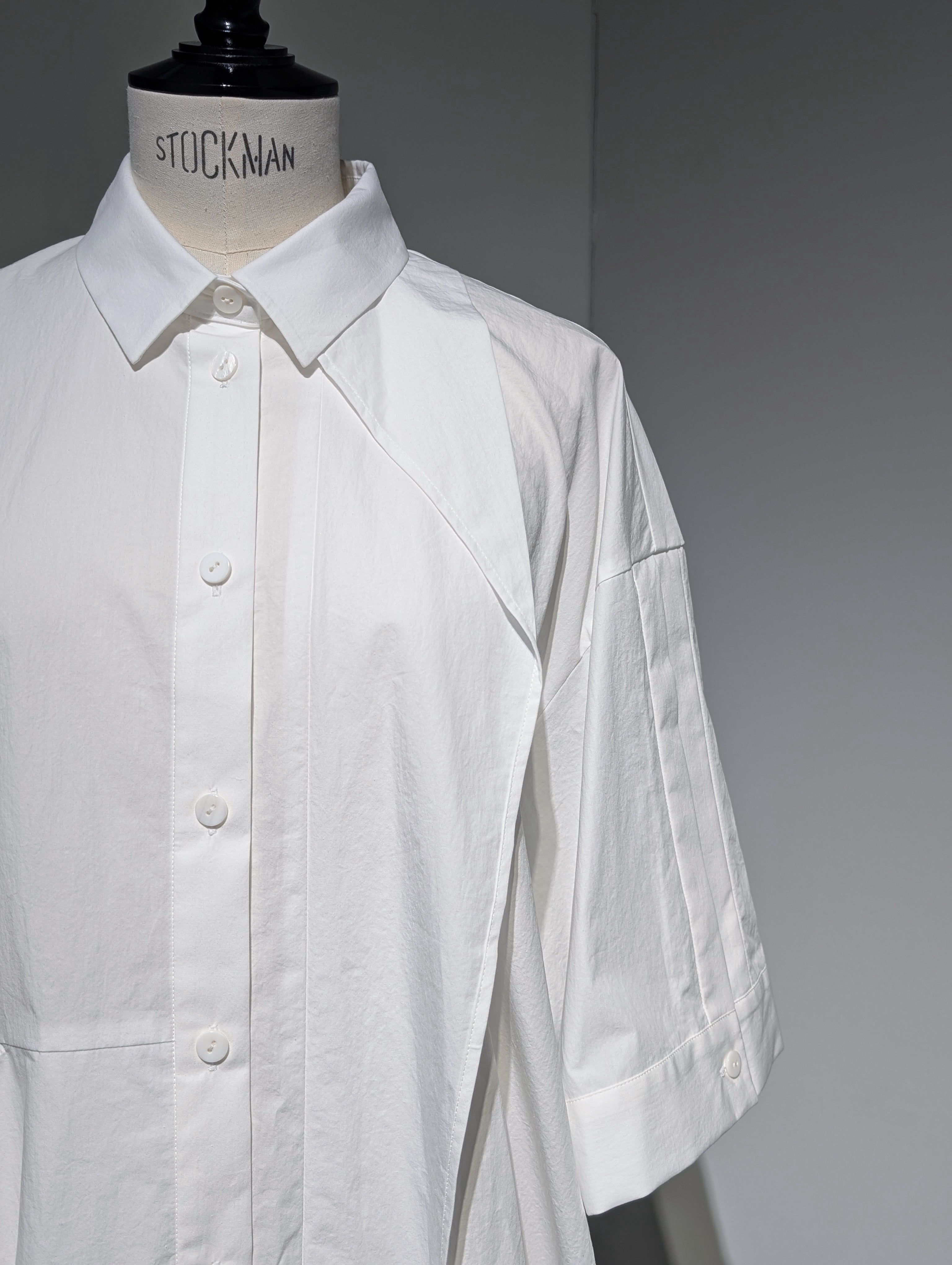ENFOLD LAYERED HALF‐SLEEVES SHIRT