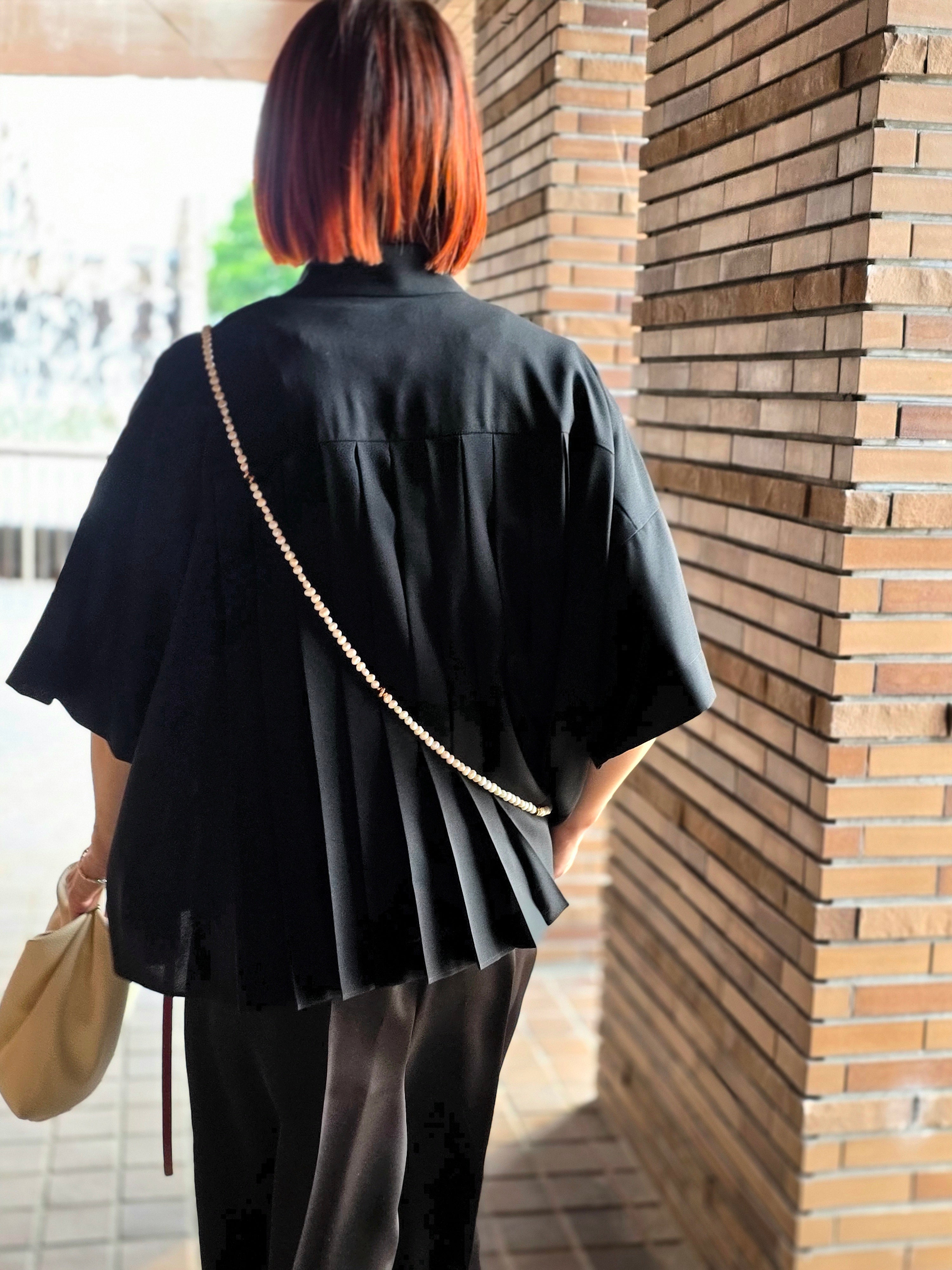 ENFOLD  PLEATS WIDE BOX SHIRT