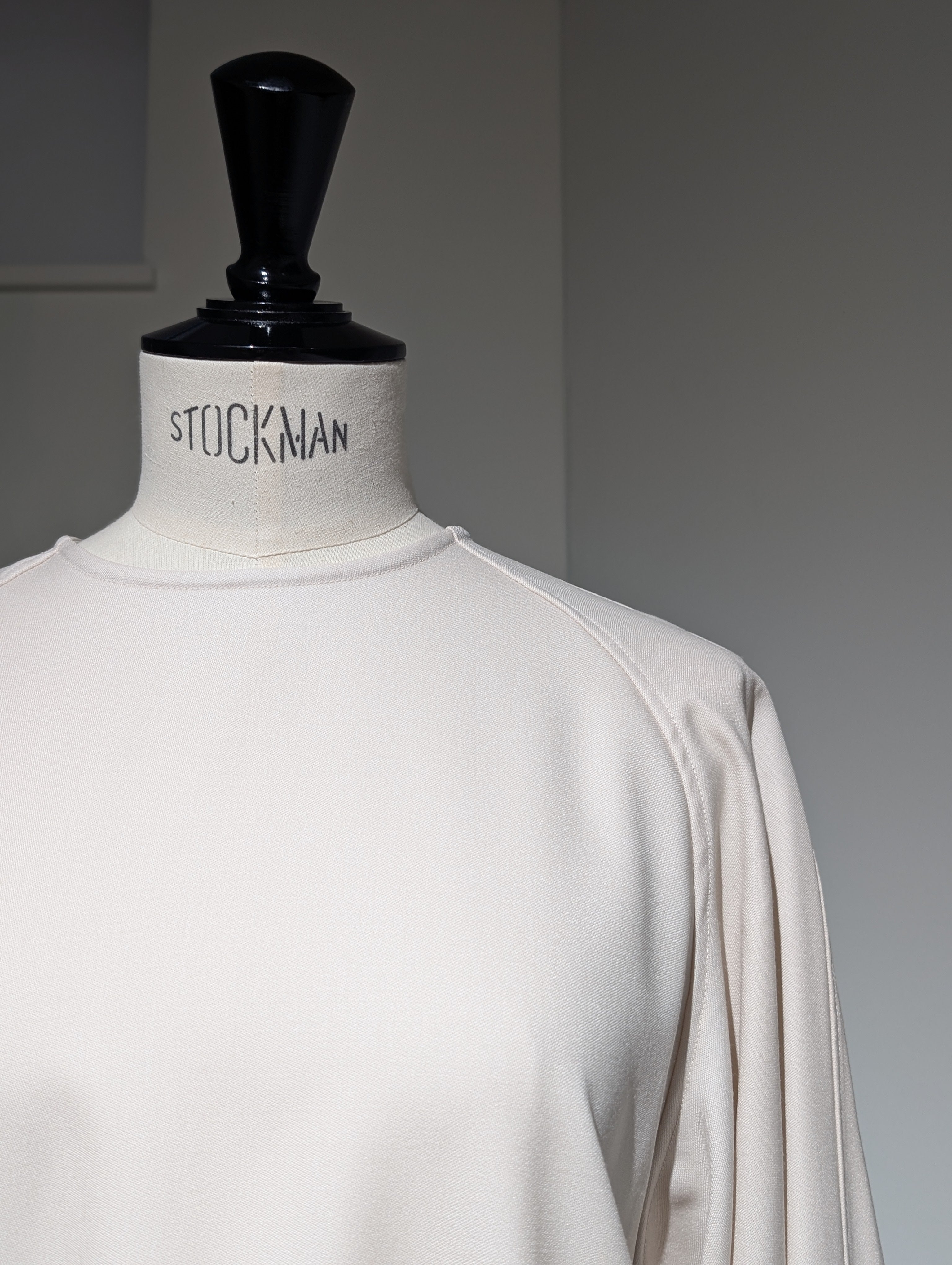 AEHRR 【Draping Yoke Raglan Sleeve C/N OP】
