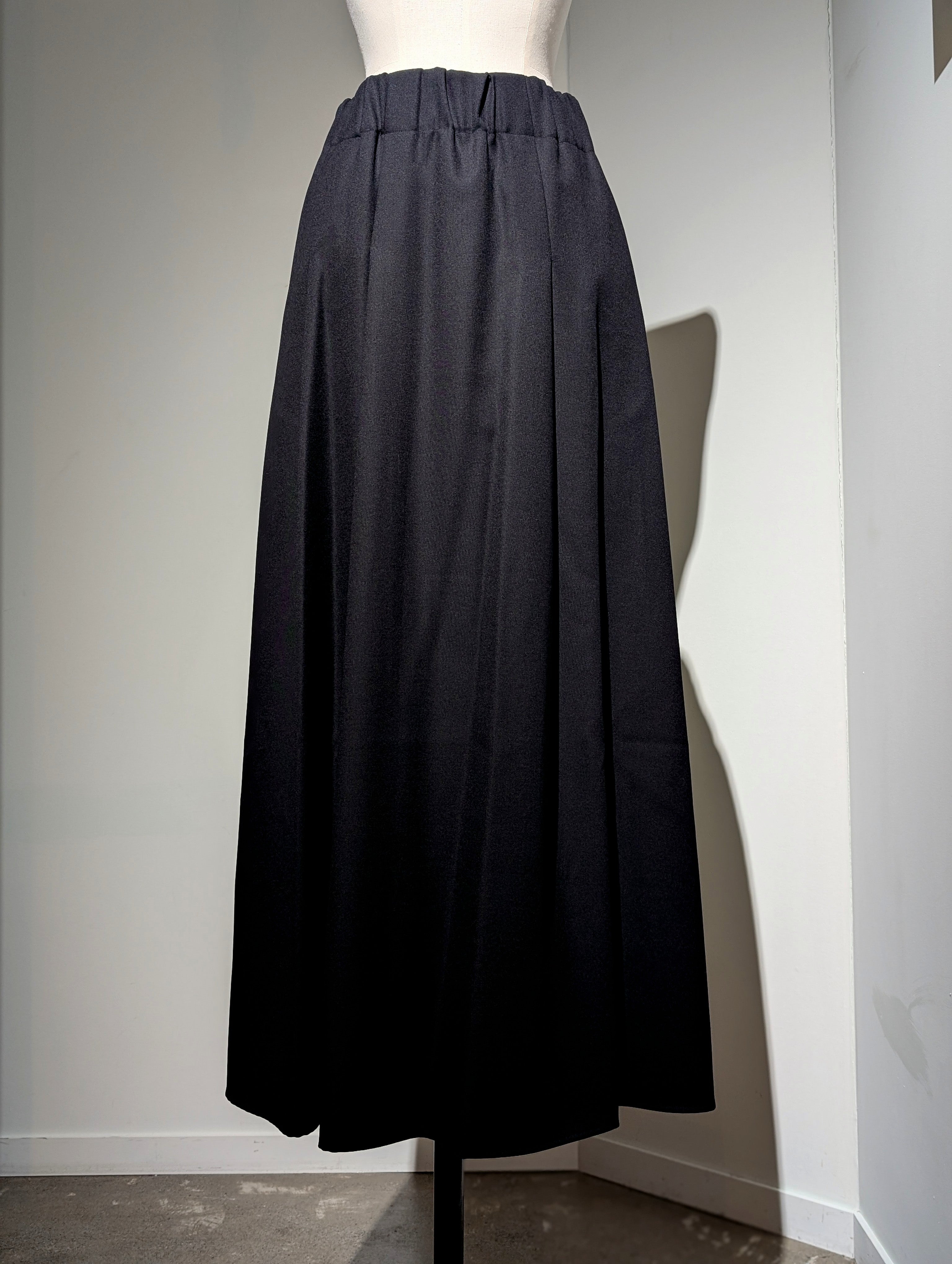 AEHRR 【Random3-tuck draped skirt】