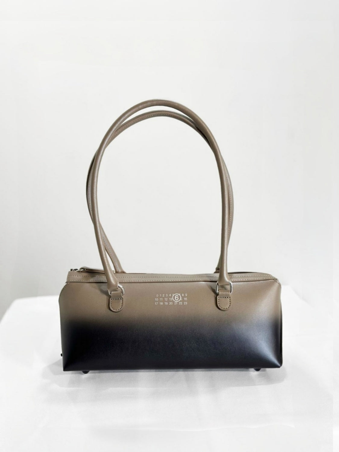 MM⑥ SB6ZH0040  NEW BAULETTO J MEDIUM BAG