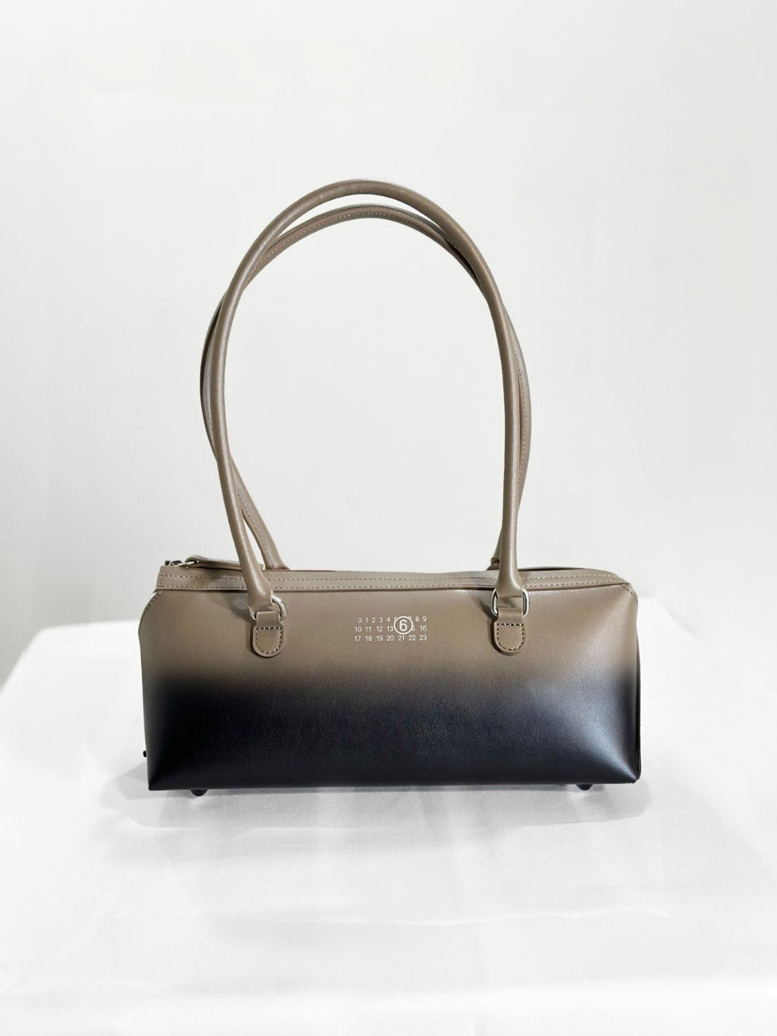 MM⑥ SB6ZH0040  NEW BAULETTO J MEDIUM BAG