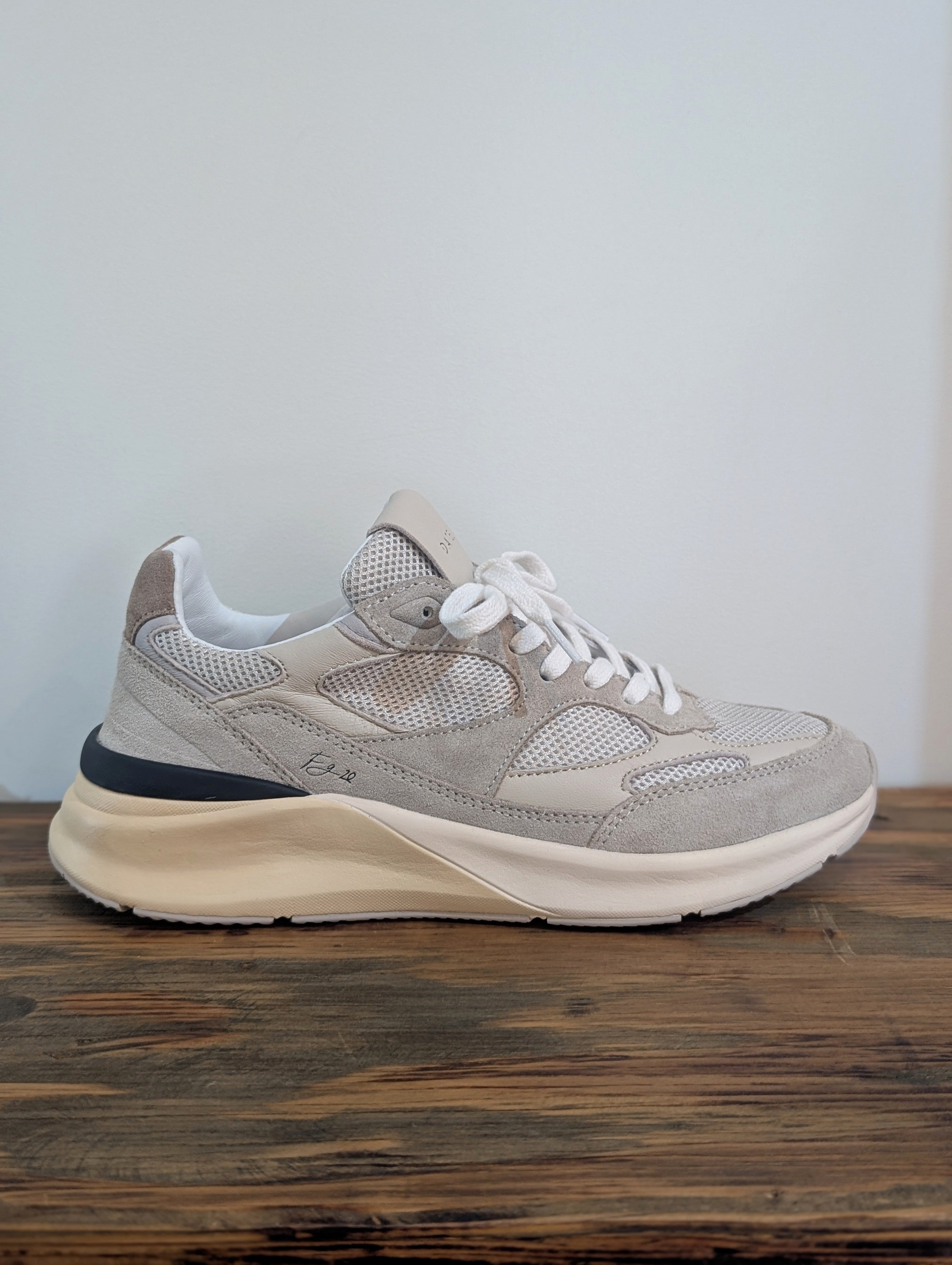 D.A.T.E.【FUGA MESH IVORY】
