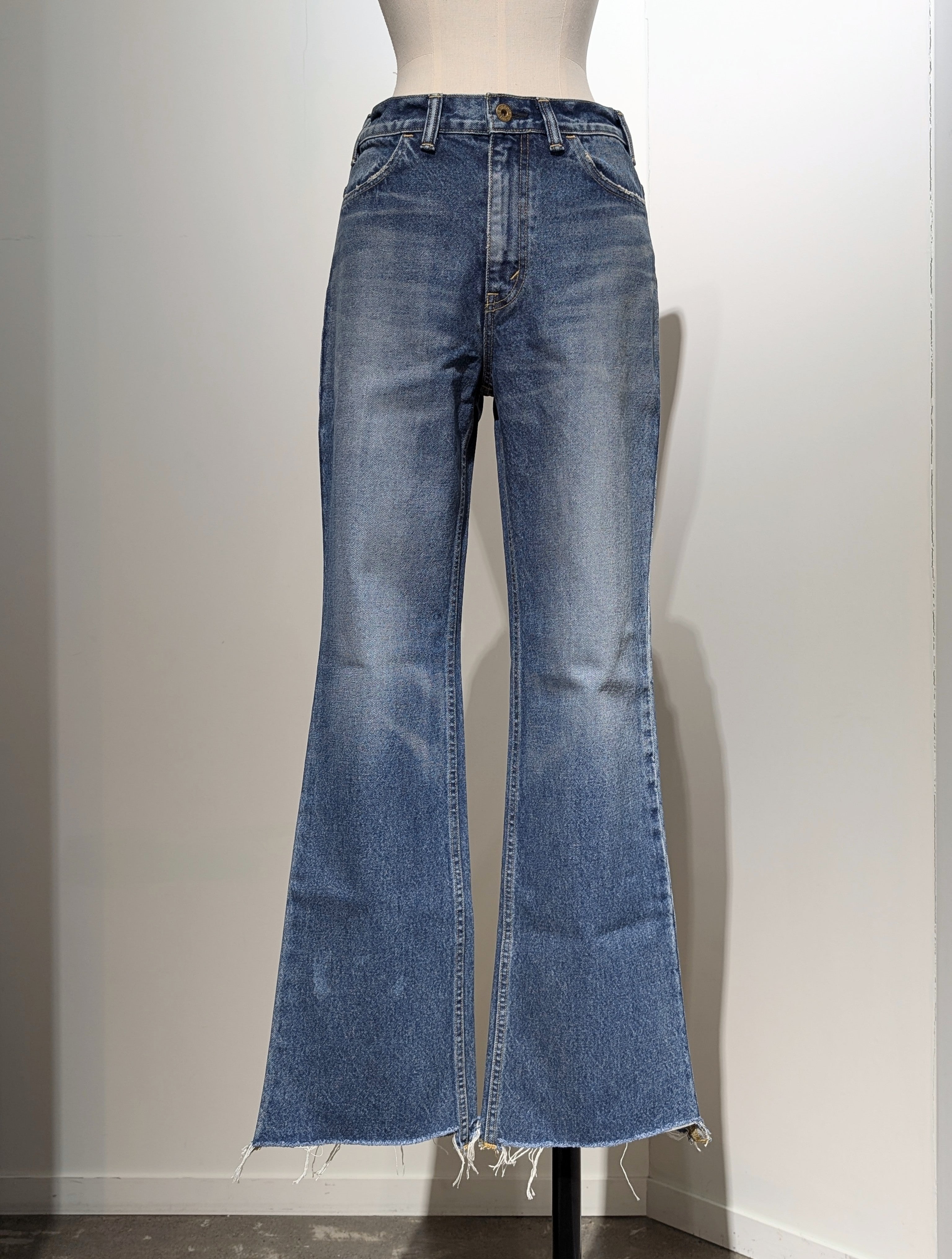 MADISONBLUE  HEM CUT FLARE PT DENIM