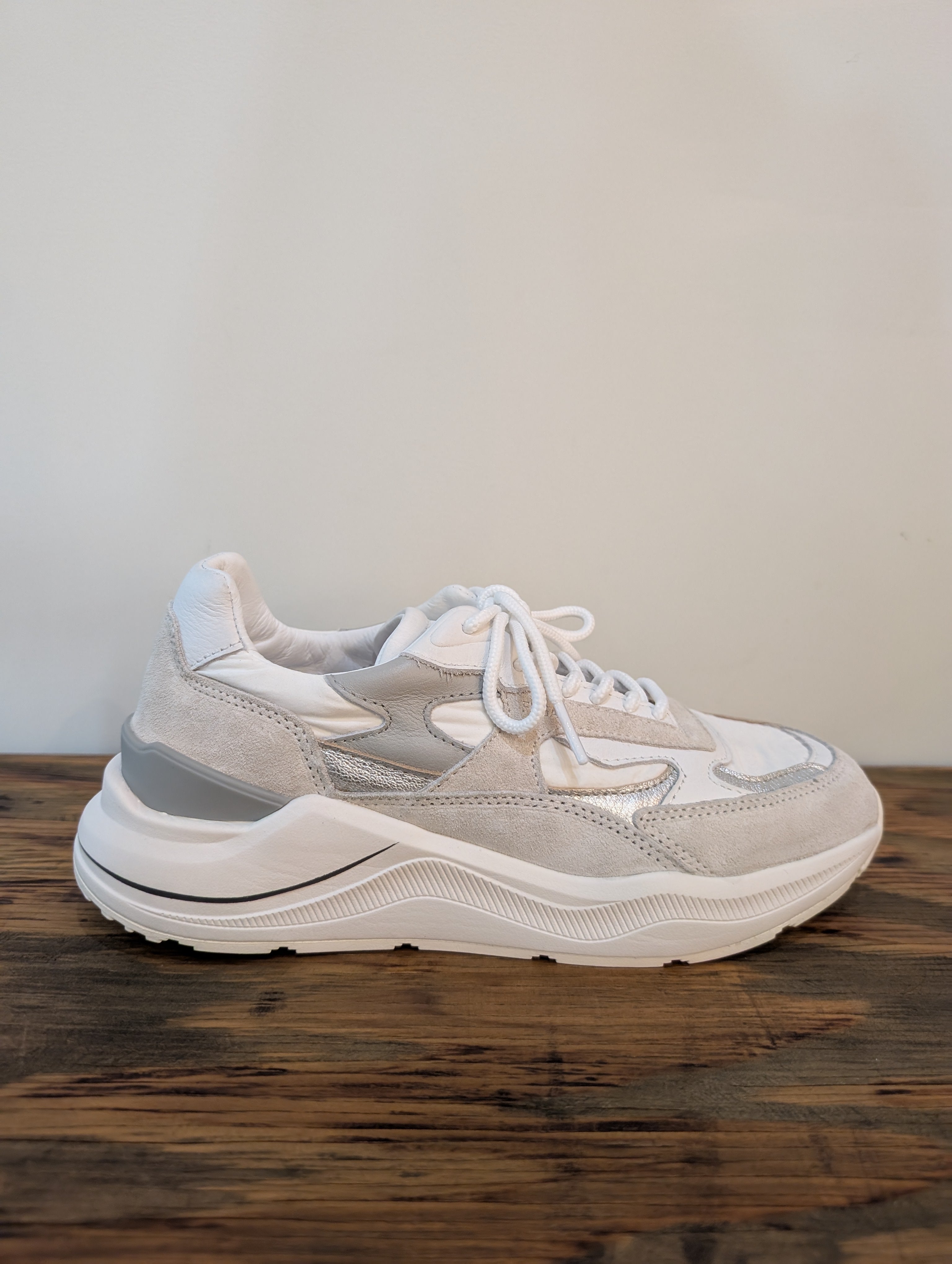 D.A.T.E.【FG SHINY WHITE】
