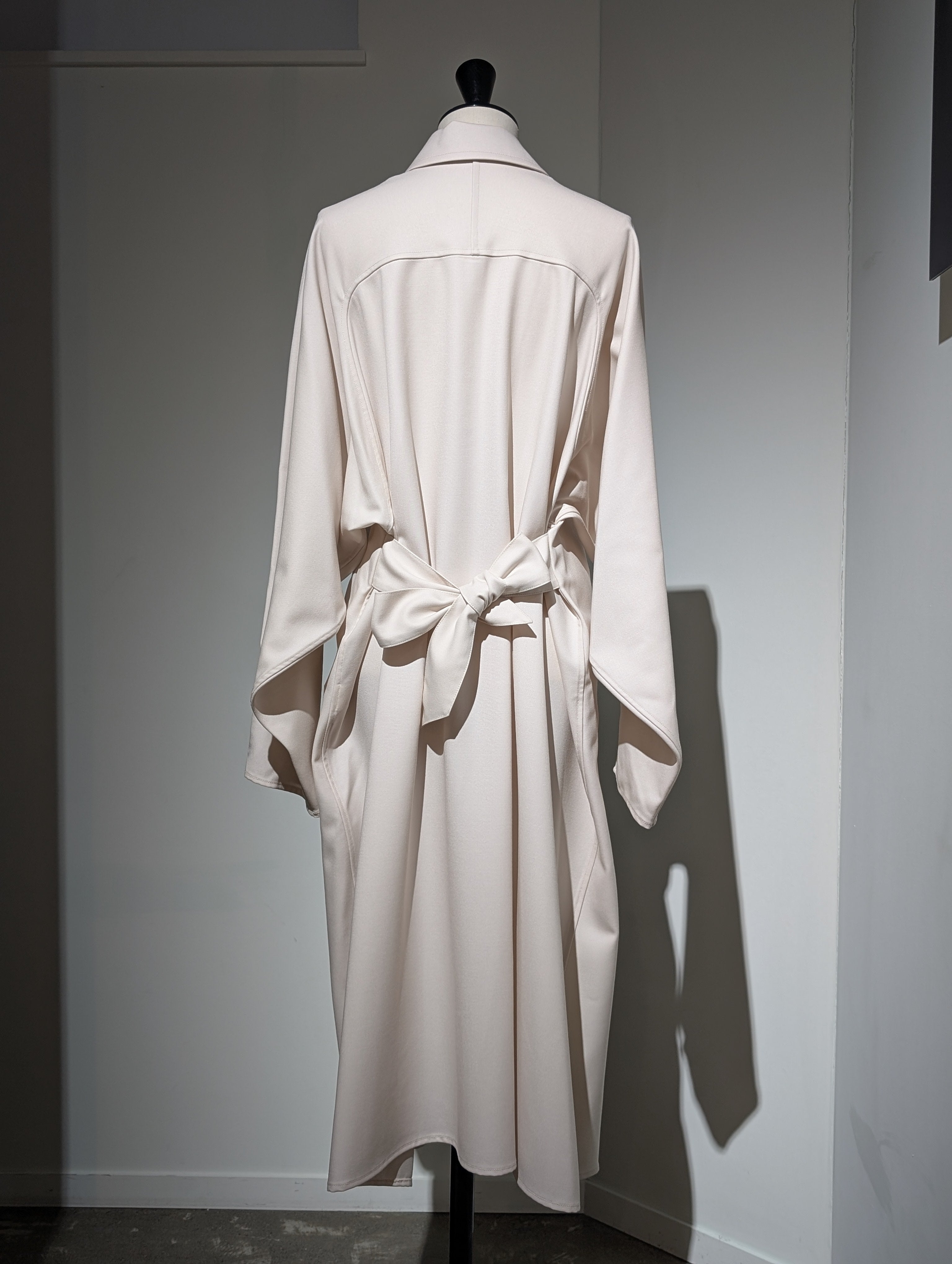 AEHRR 【Draping Yoke Raglan Sleeve Over Coat】