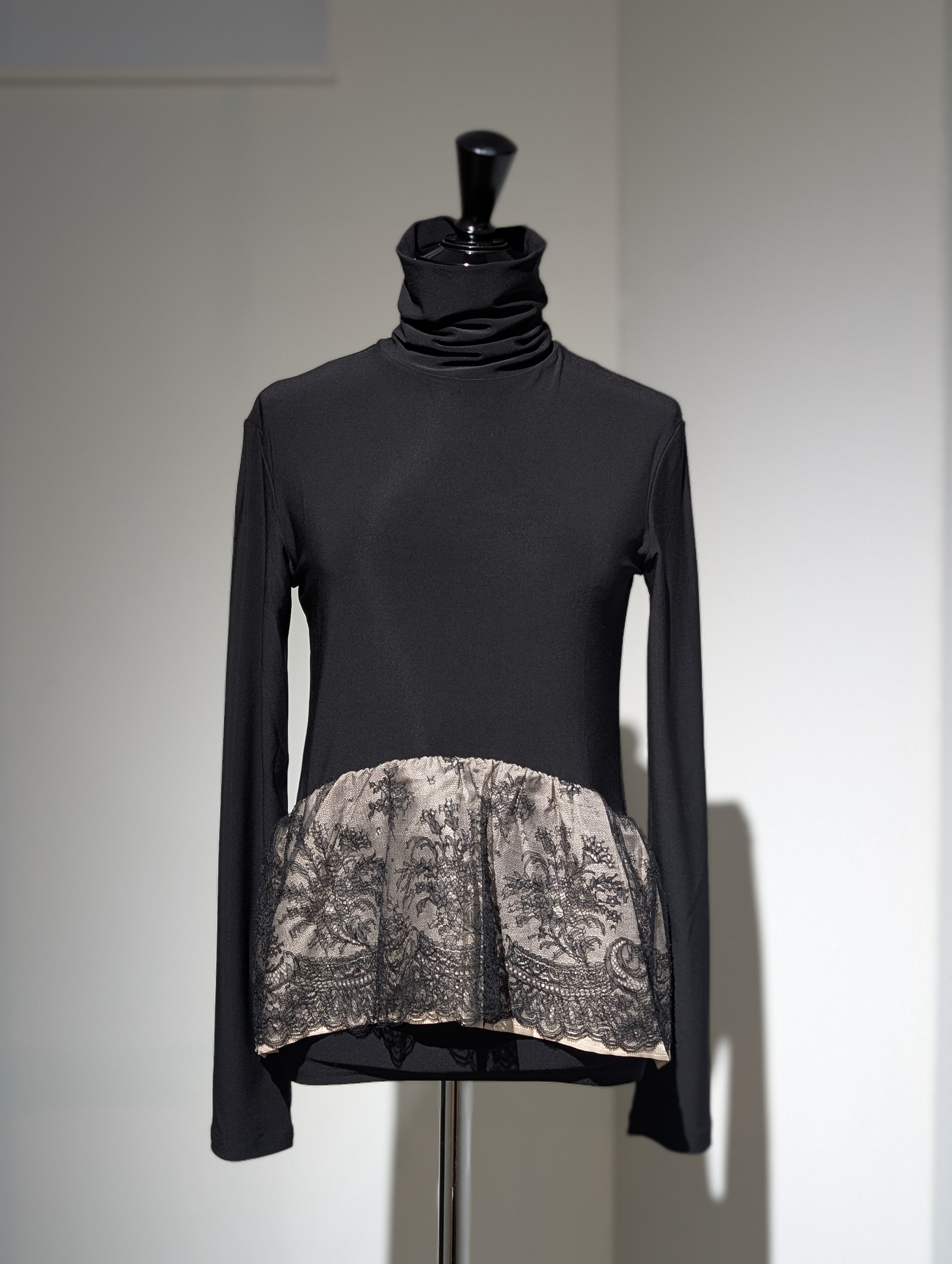 LUTZ HUELLE  MIST TOP