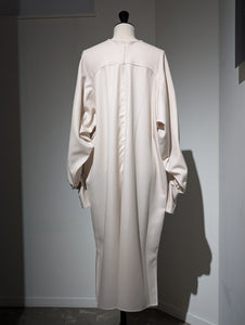 AEHRR 【Draping Yoke Raglan Sleeve C/N OP】