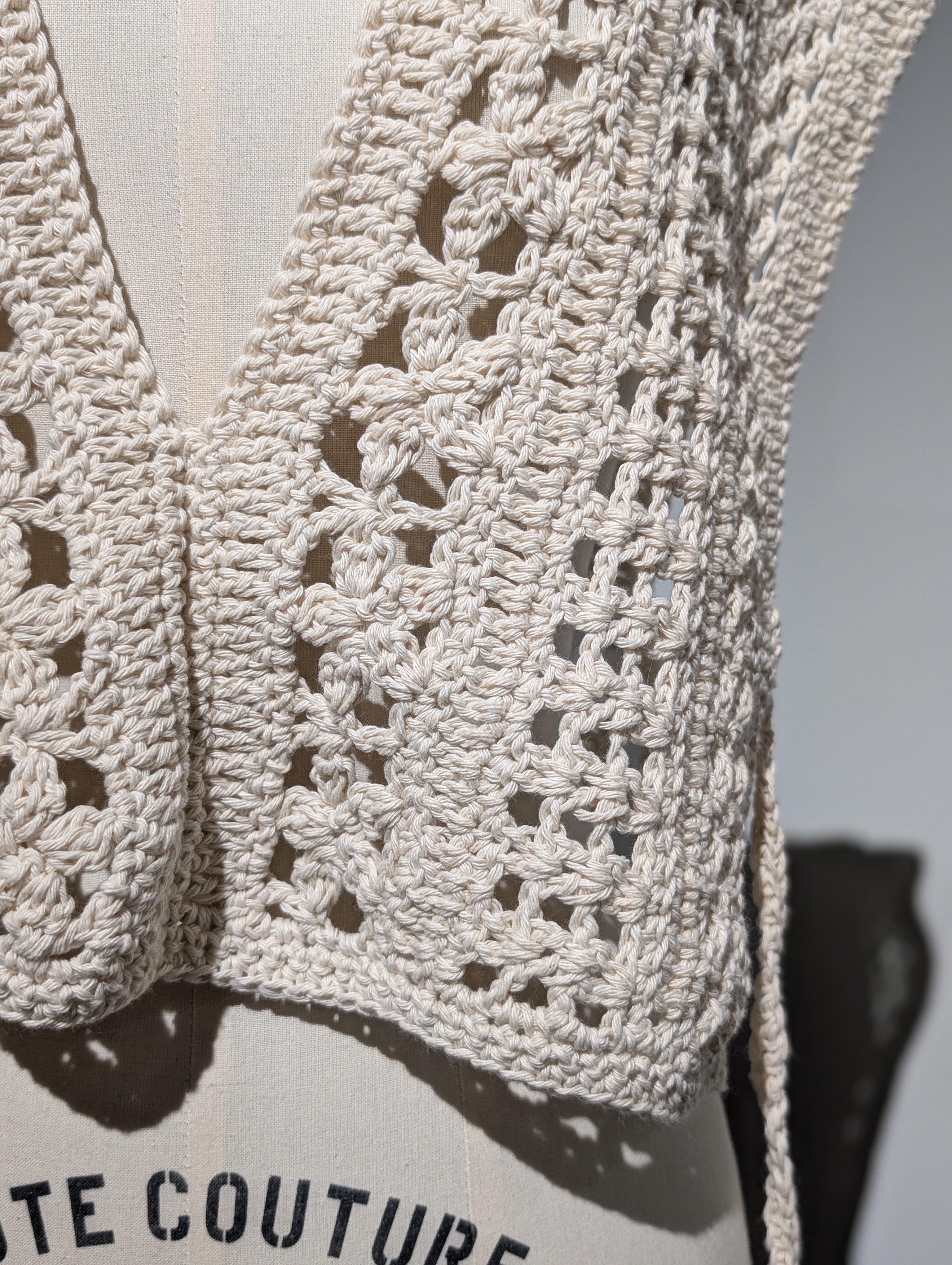 SEEALL SAW63 KN804 CROCHET V TOP