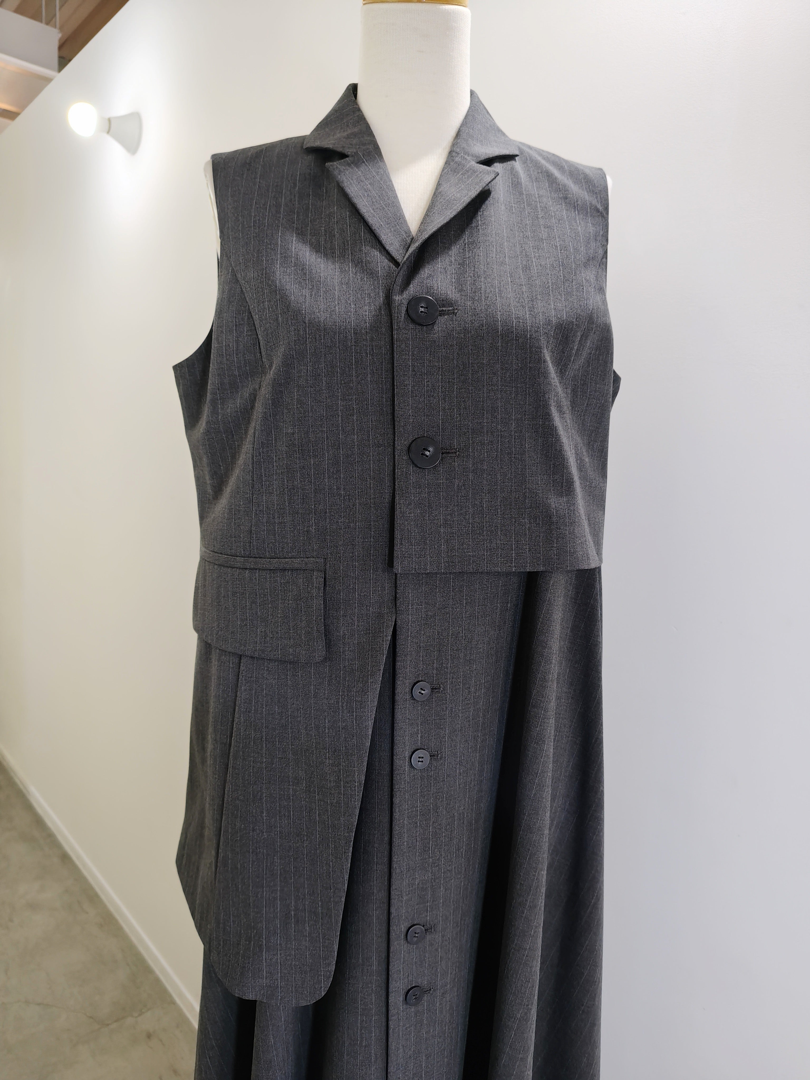 ENFOLD UMBRELLA HEM DRESS　８月