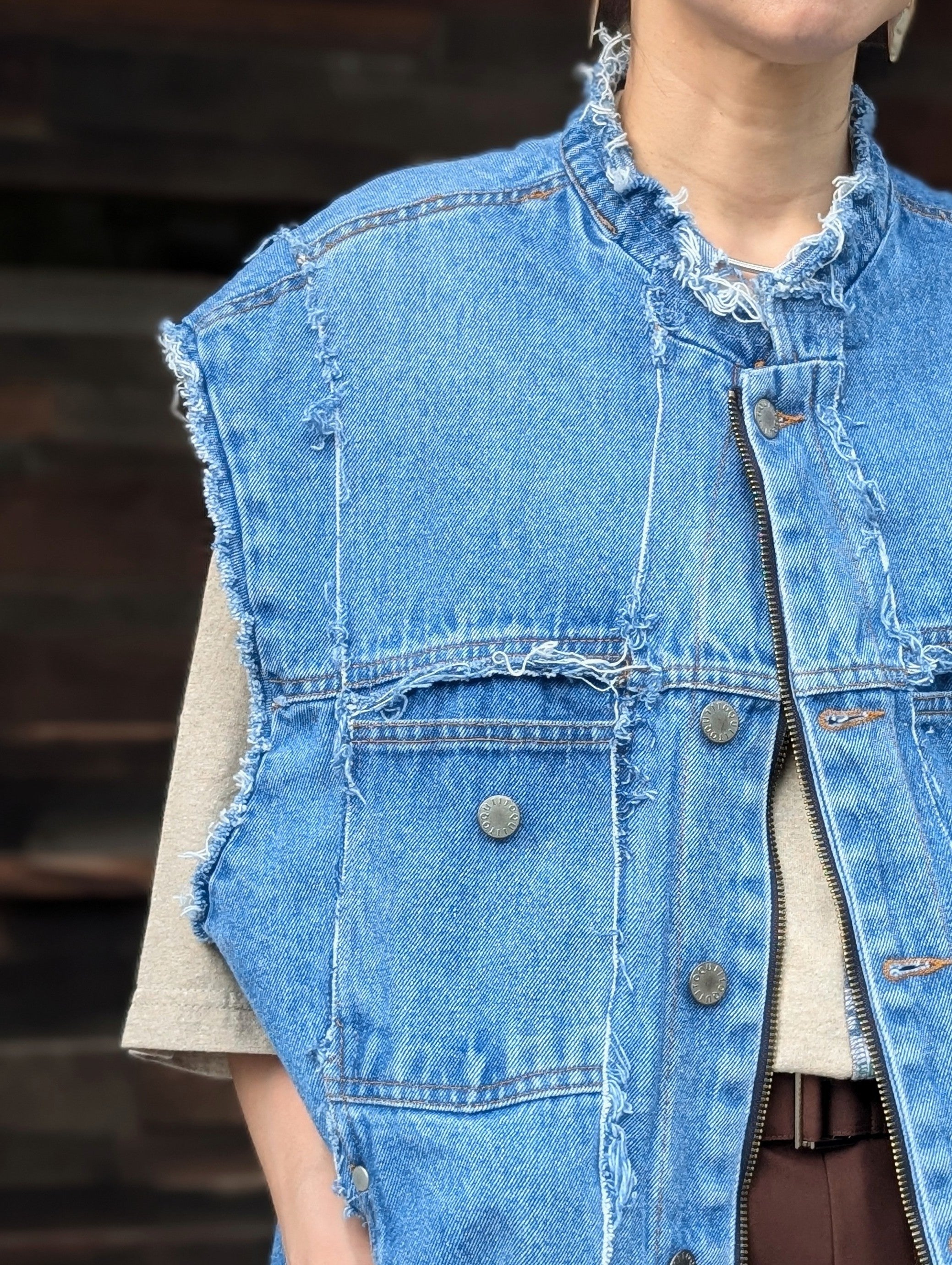 QUIITO RANDOM VEST