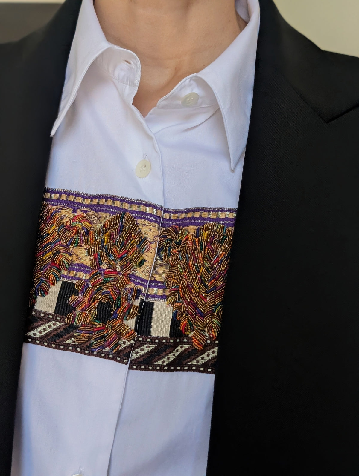 DRIES VAN NOTEN【262-010742】CHLORIS TRIS EMB 4445 W.W.SHIRT